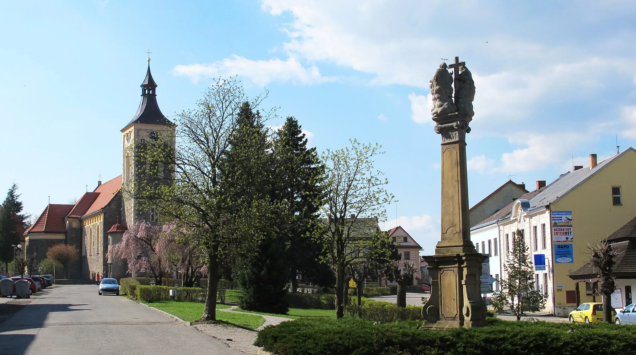Photo showing: square in Proseč, column and St. Nicholas Church