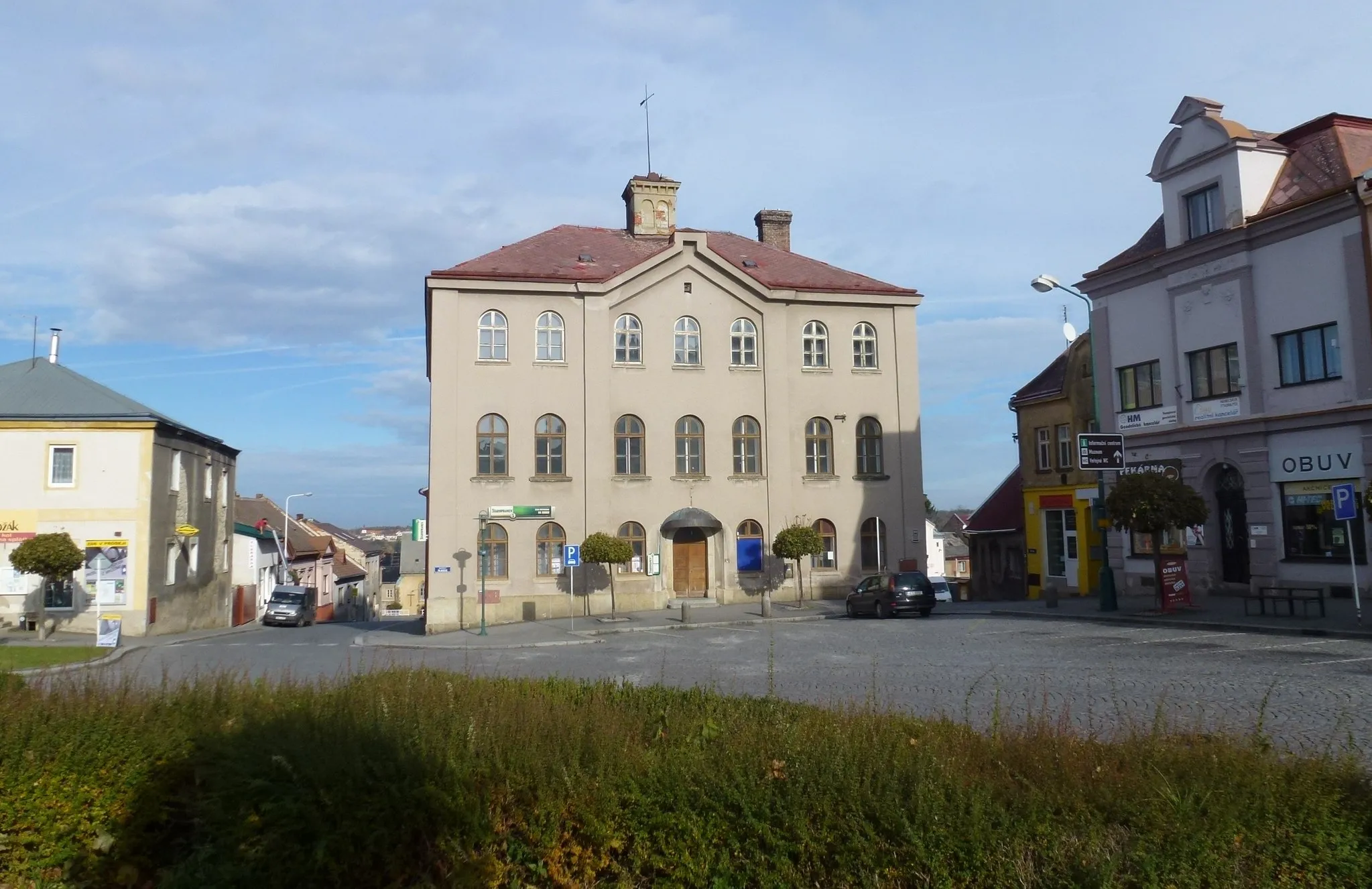 Photo showing: Building of former District Court in Skuteč, Palacky Square.