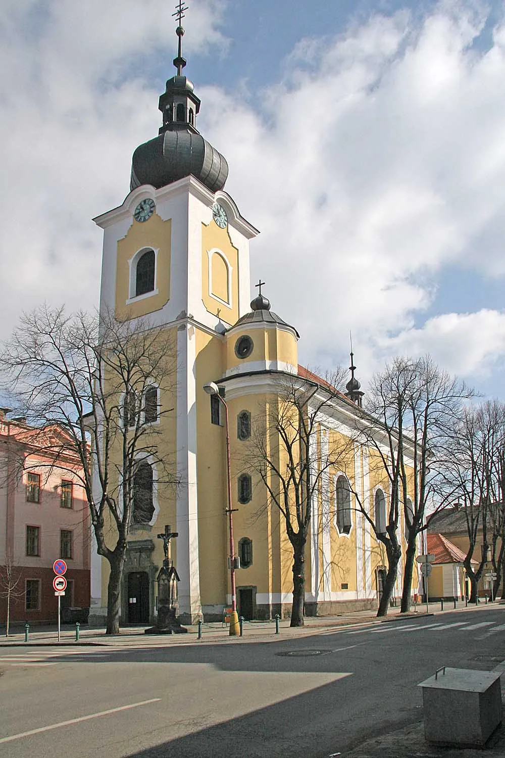 Photo showing: Třebechovice pod Orebem, kostel Sv. Ondřeje, district Hradec Králové, Czech Republic
autor: Prazak

date: 23. 3. 2006
