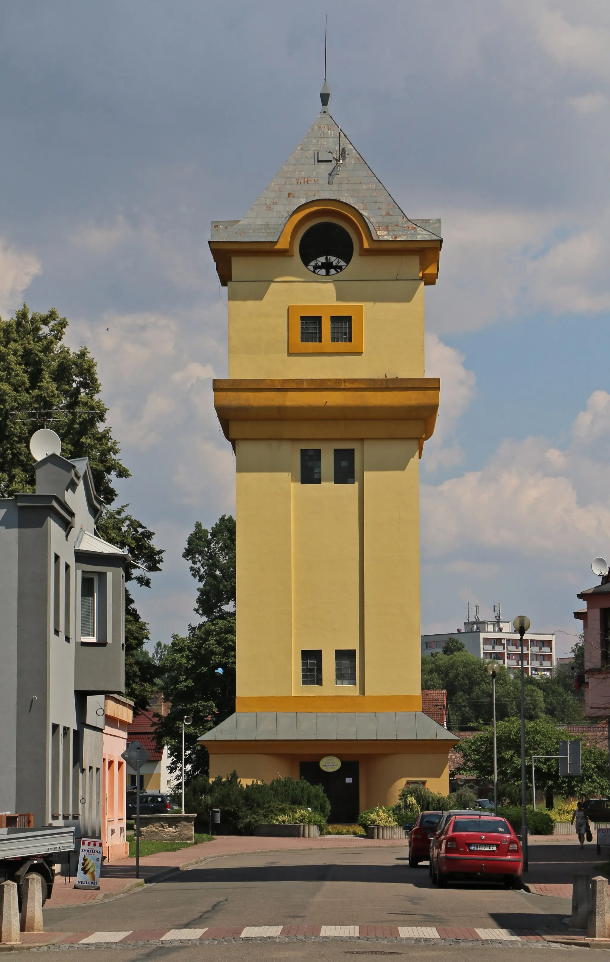 Photo showing: Old water tower in Týniště nad Orlicí, Czech Republic.
