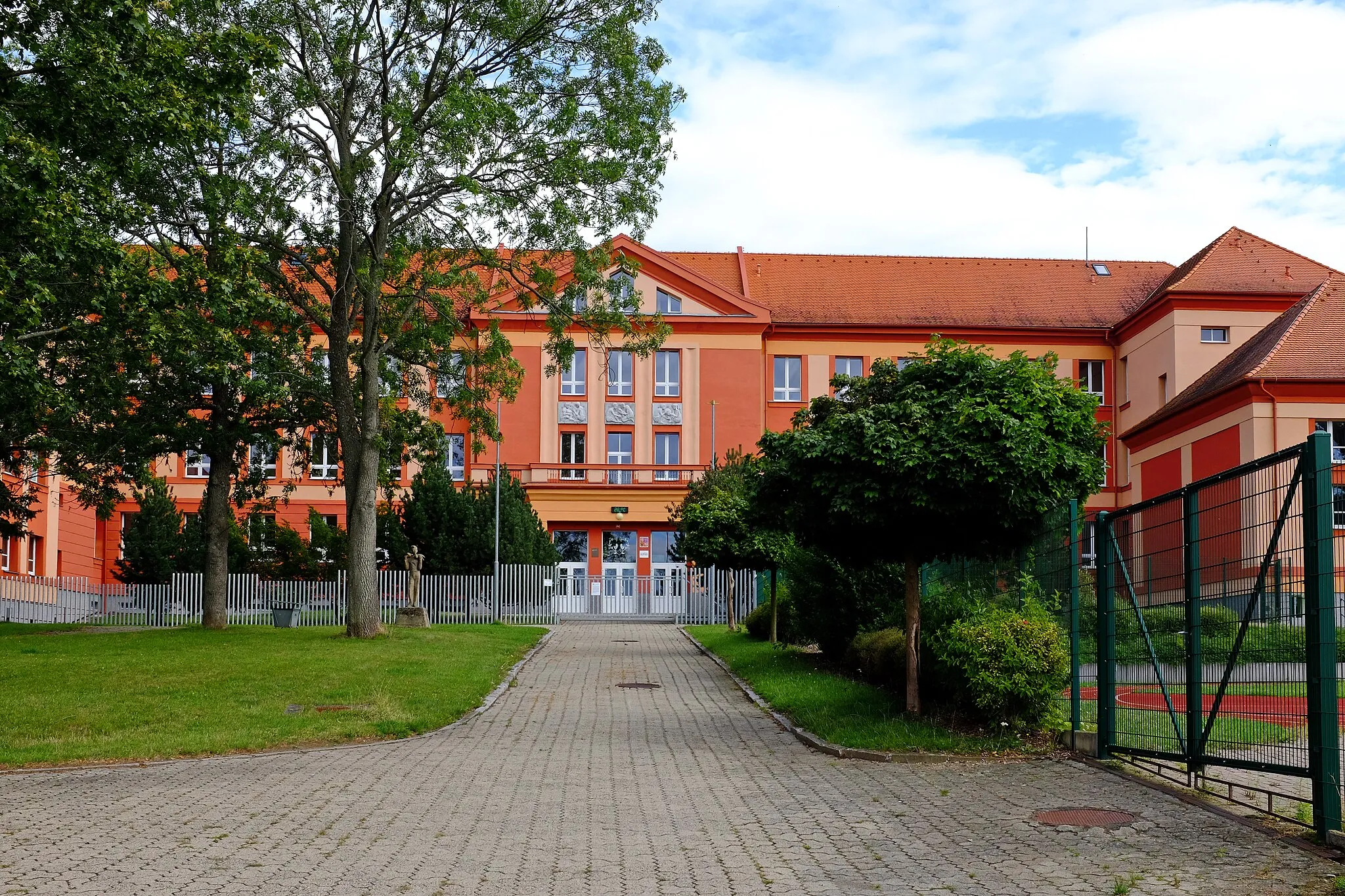 Photo showing: Březová, základní škola, okres Sokolov