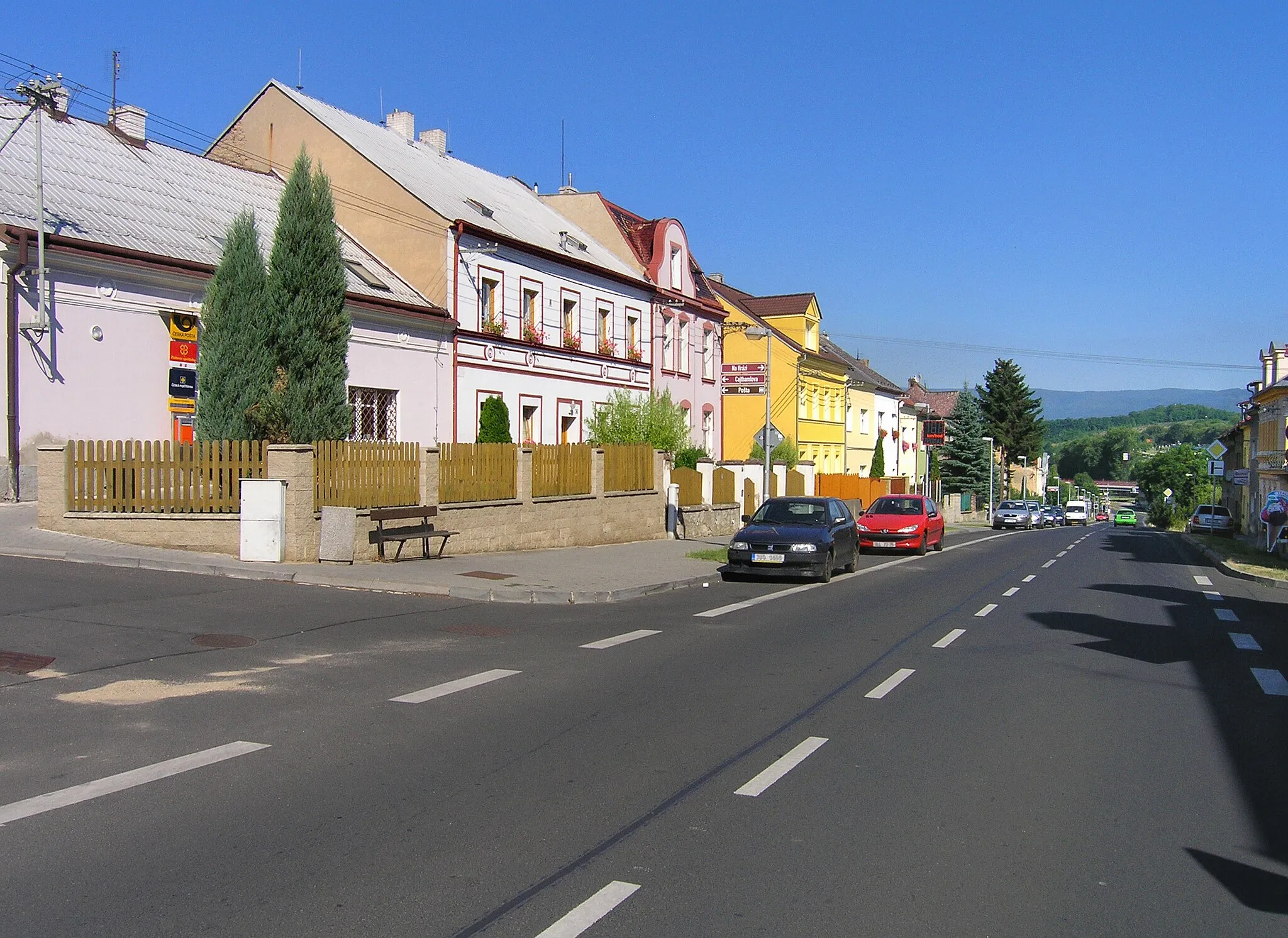 Photo showing: Pražská street in Bystřany village, Czech Republic
