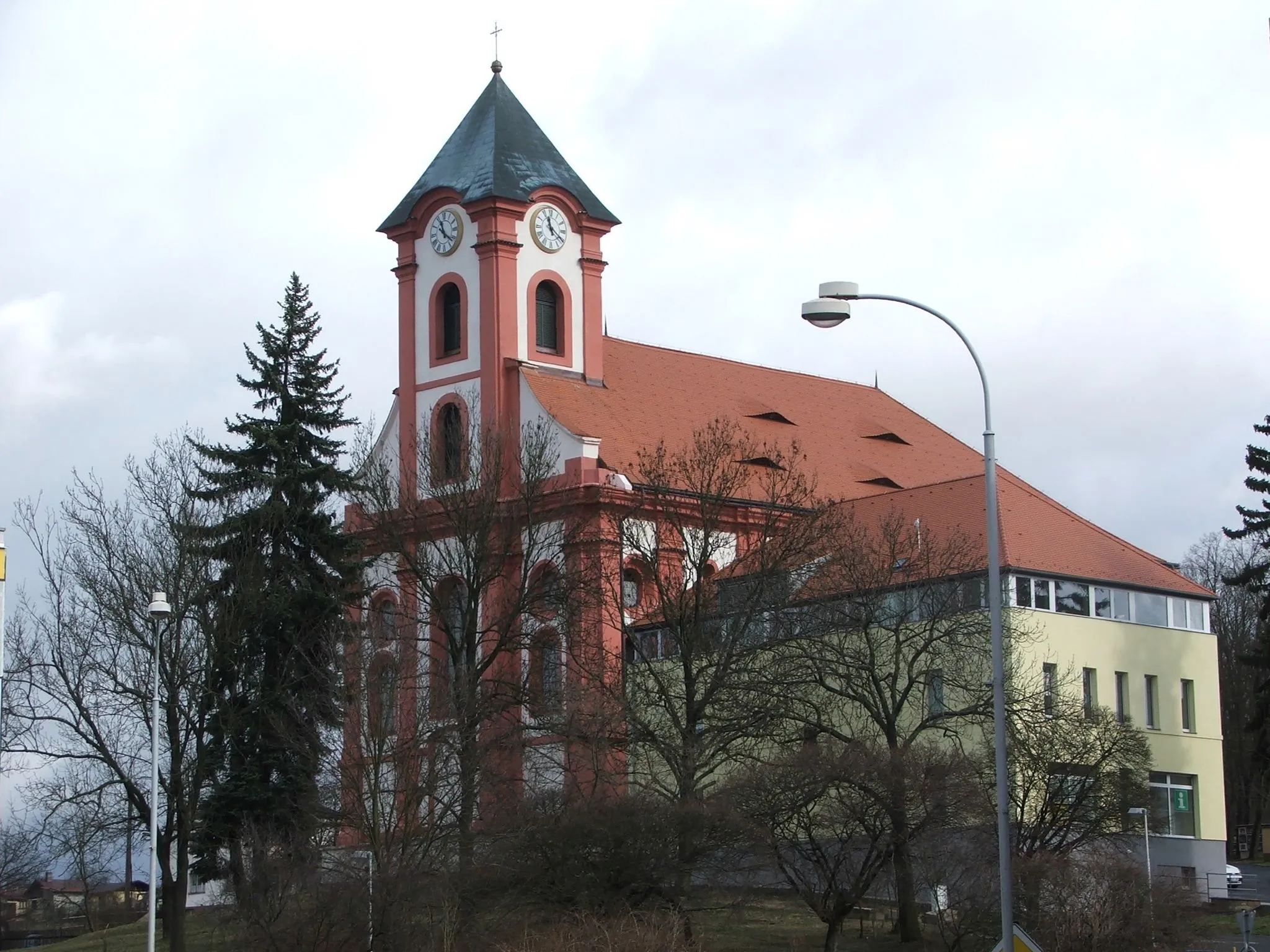 Photo showing: Kostel sv.Vavřince v Chodově u Karlových Var