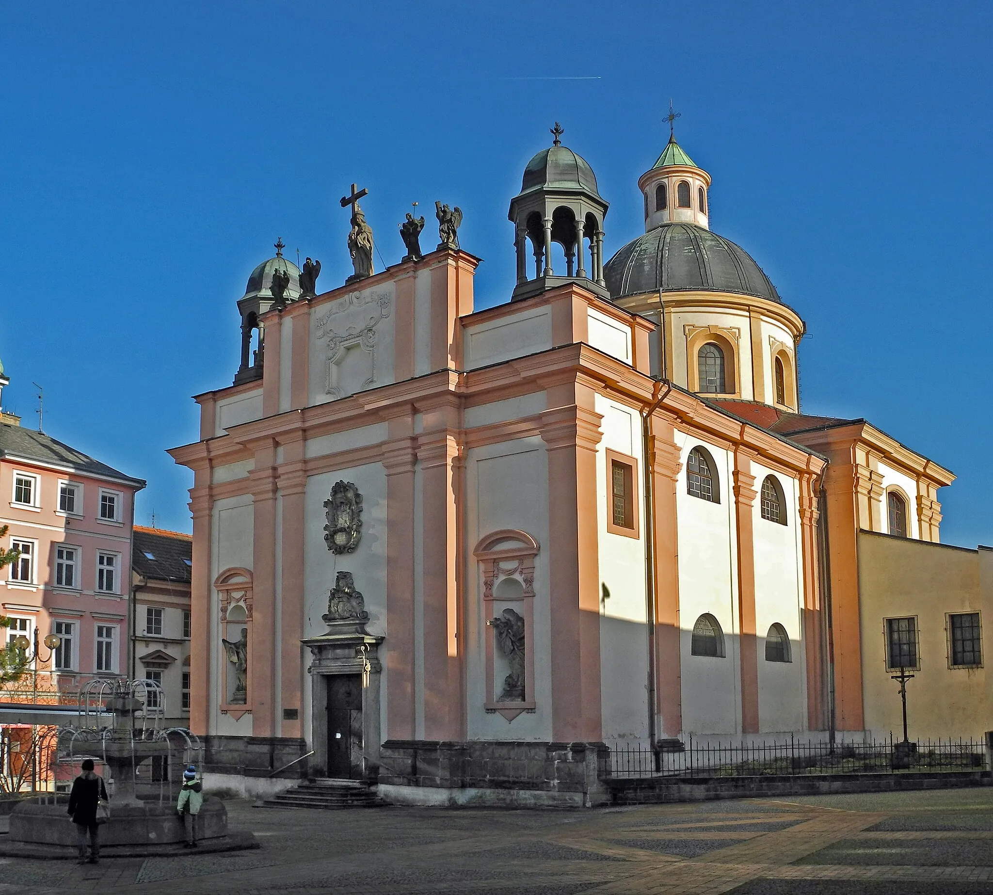 Photo showing: Dekanatskirche Heilig-Kreuz in Tetschen – Děčín, Křížová, errichtet 1687–1691