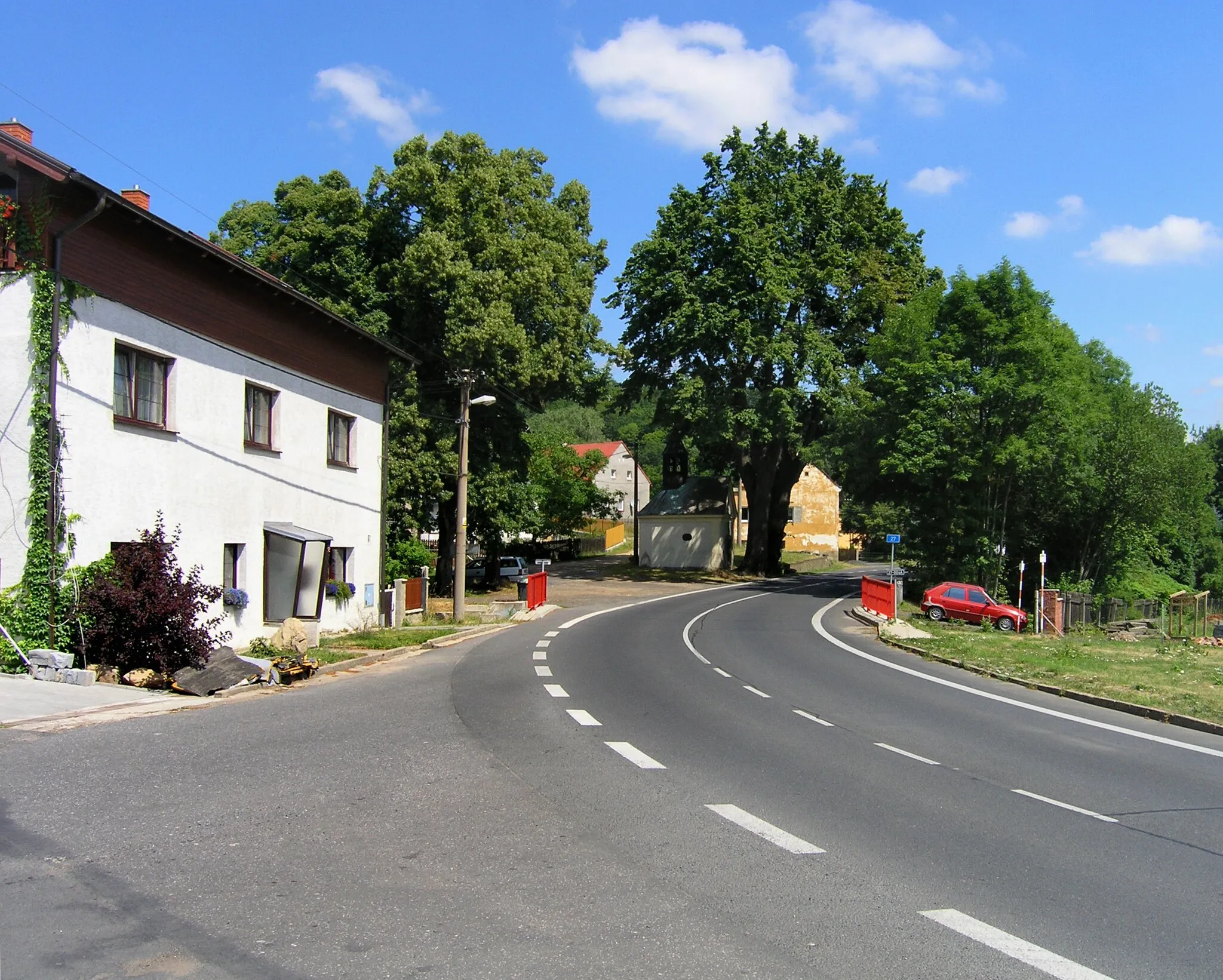 Photo showing: Road No 27 in Křižanov, part of Hrob town, Czech Republic