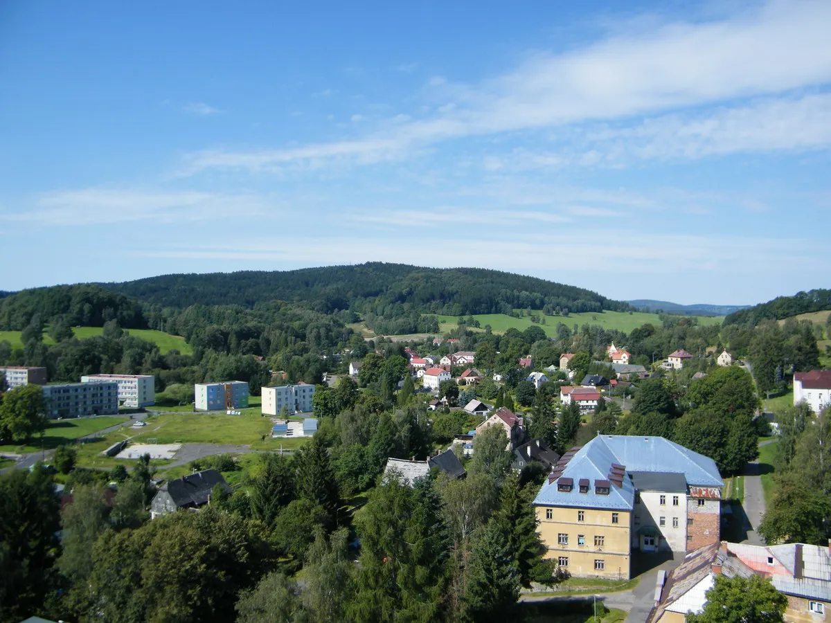 Photo showing: Pohled z věže kostela svatého Mikuláše v Mikulášovicích