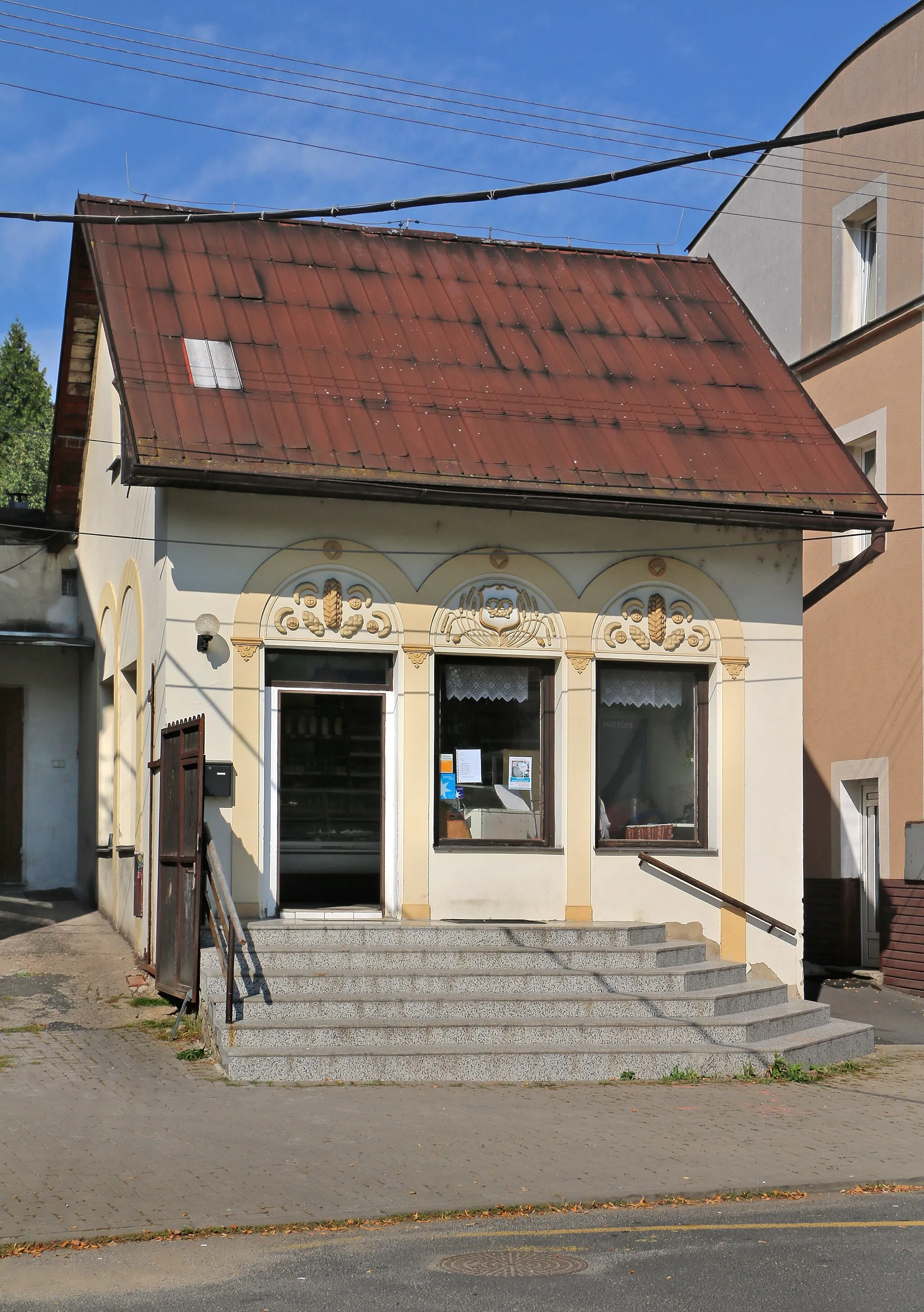Photo showing: Small shop at Mírová street in Povrly, Czech Republic.