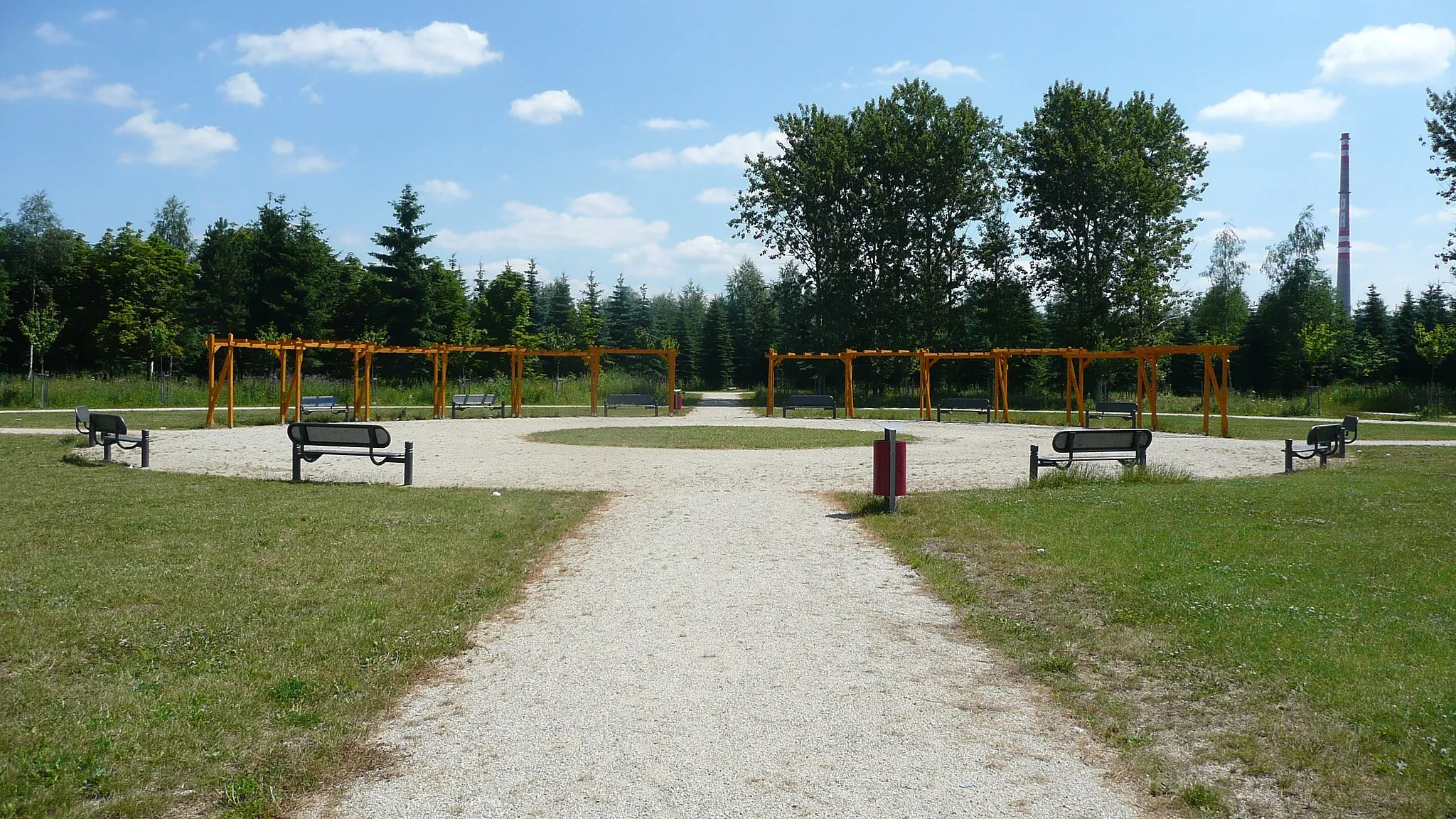 Photo showing: Odpočinkové místo na areálu Bohemia v Sokolově.