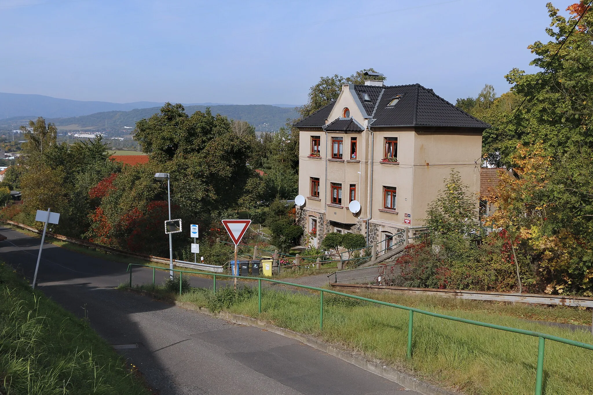 Photo showing: Horská street at Trmice, Czech Republic.