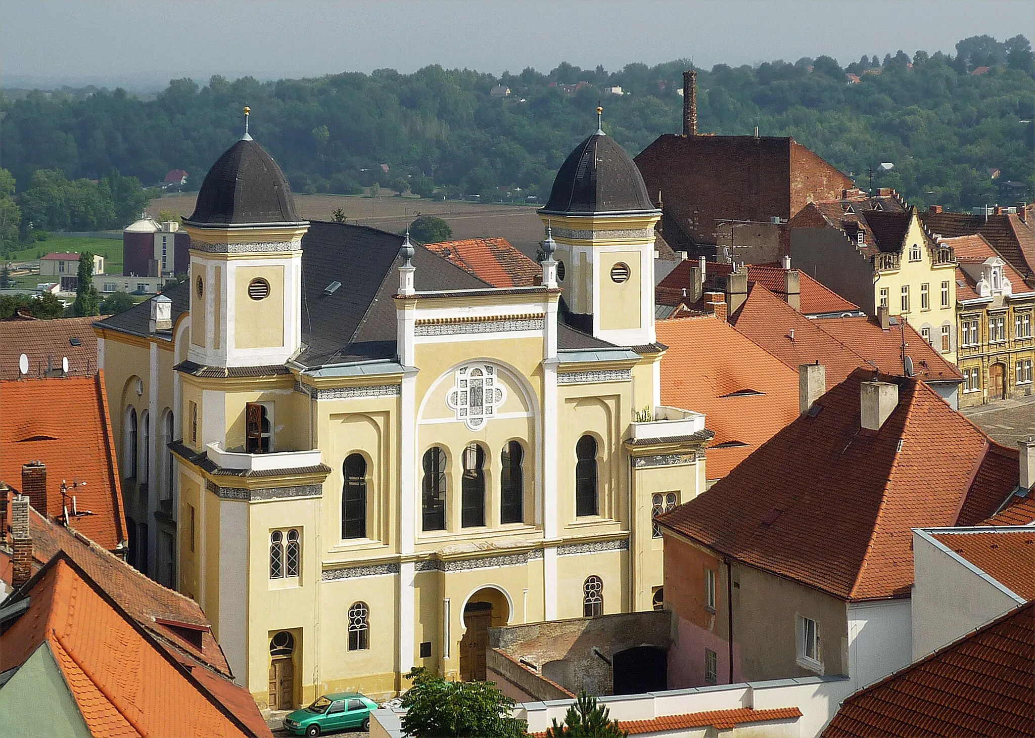 Photo showing: Saaz/Žatec, Blick vom Rathausturm zur Synagoge