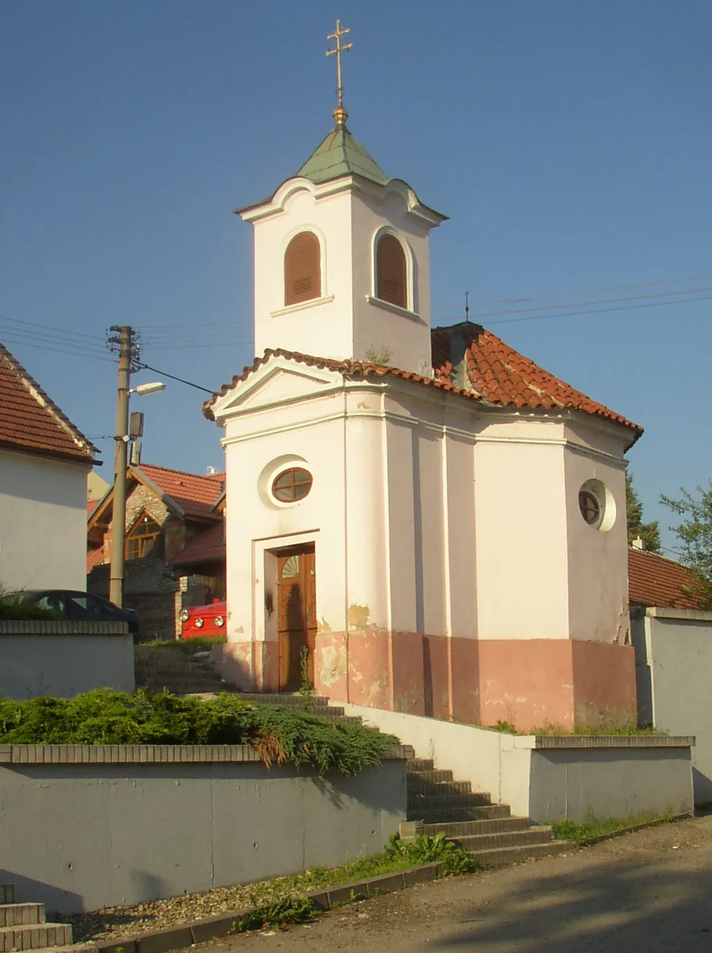 Photo showing: Chapel of St Mary Magdalene in Buštěhrad, Czech Republic.