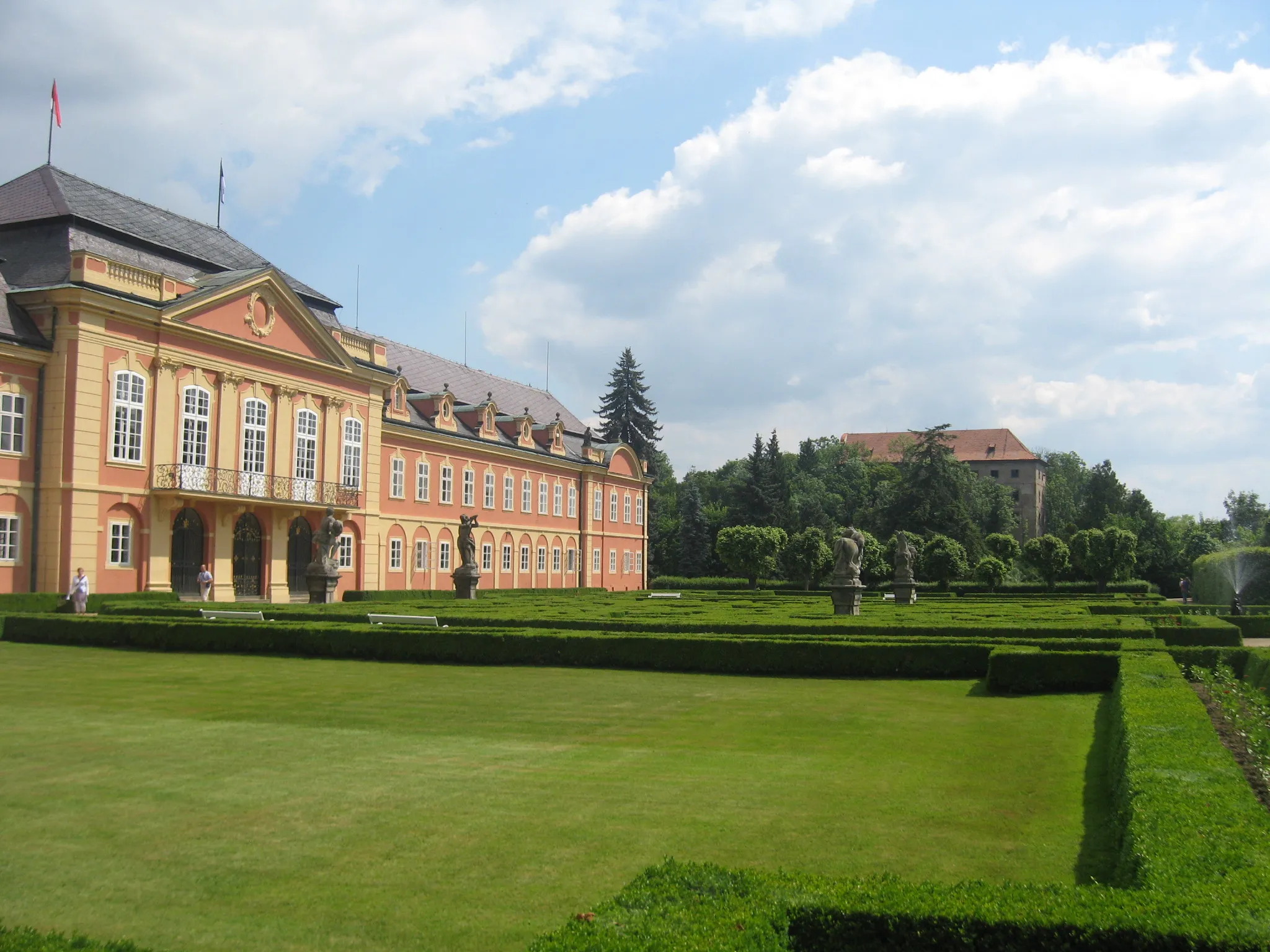 Photo showing: Dobříš, zámek a hrad