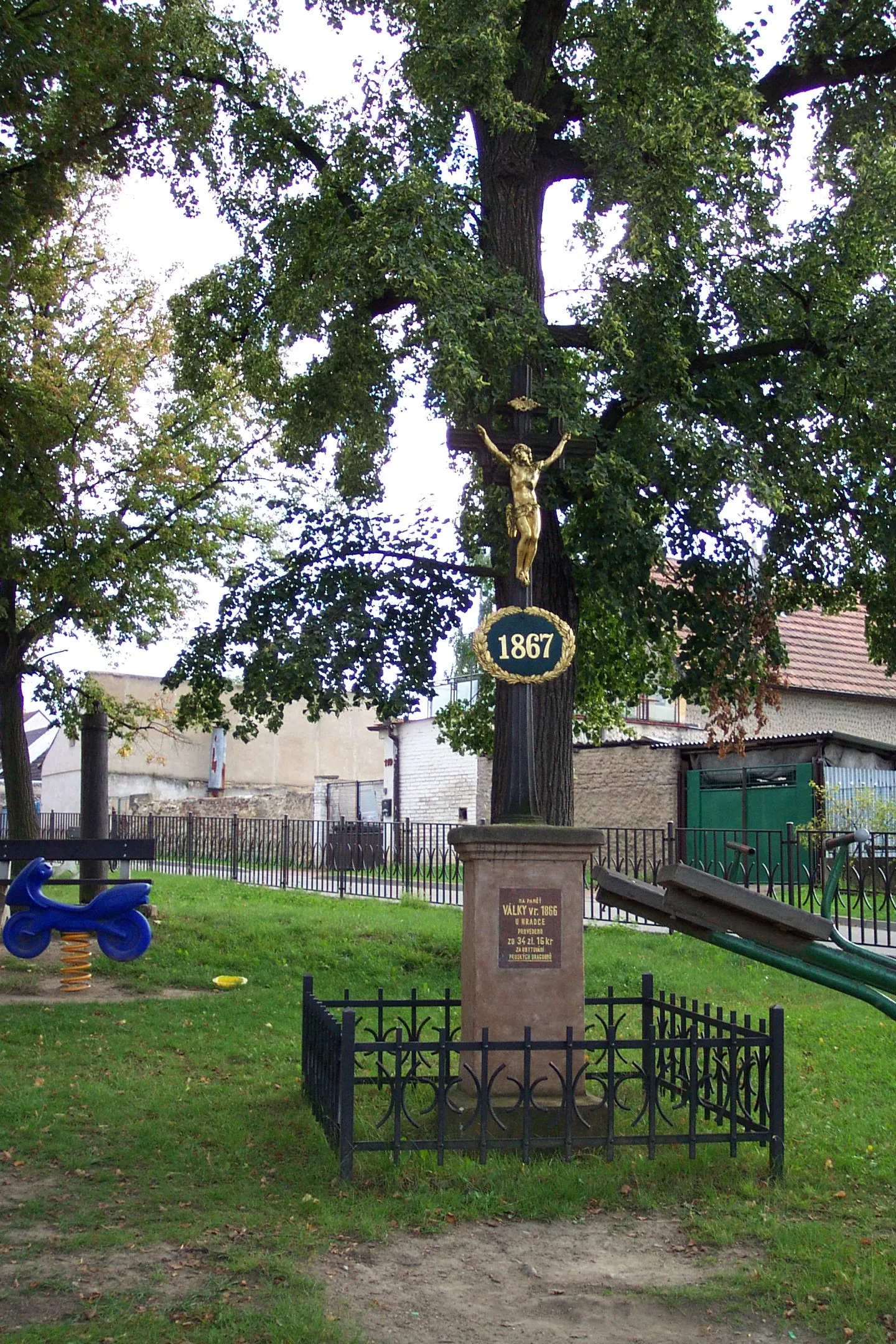 Photo showing: Horoměřice, Prague-West District, Czech Republic. Wayside cross commemorating Austro-Prussian War of 1866.