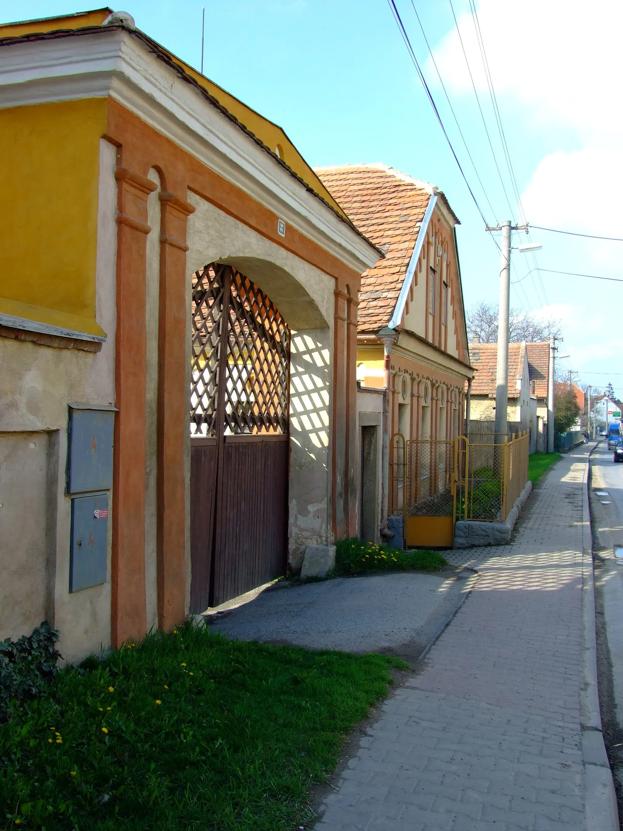 Photo showing: Jesenice, Prague-West District, Zbraslavská street.