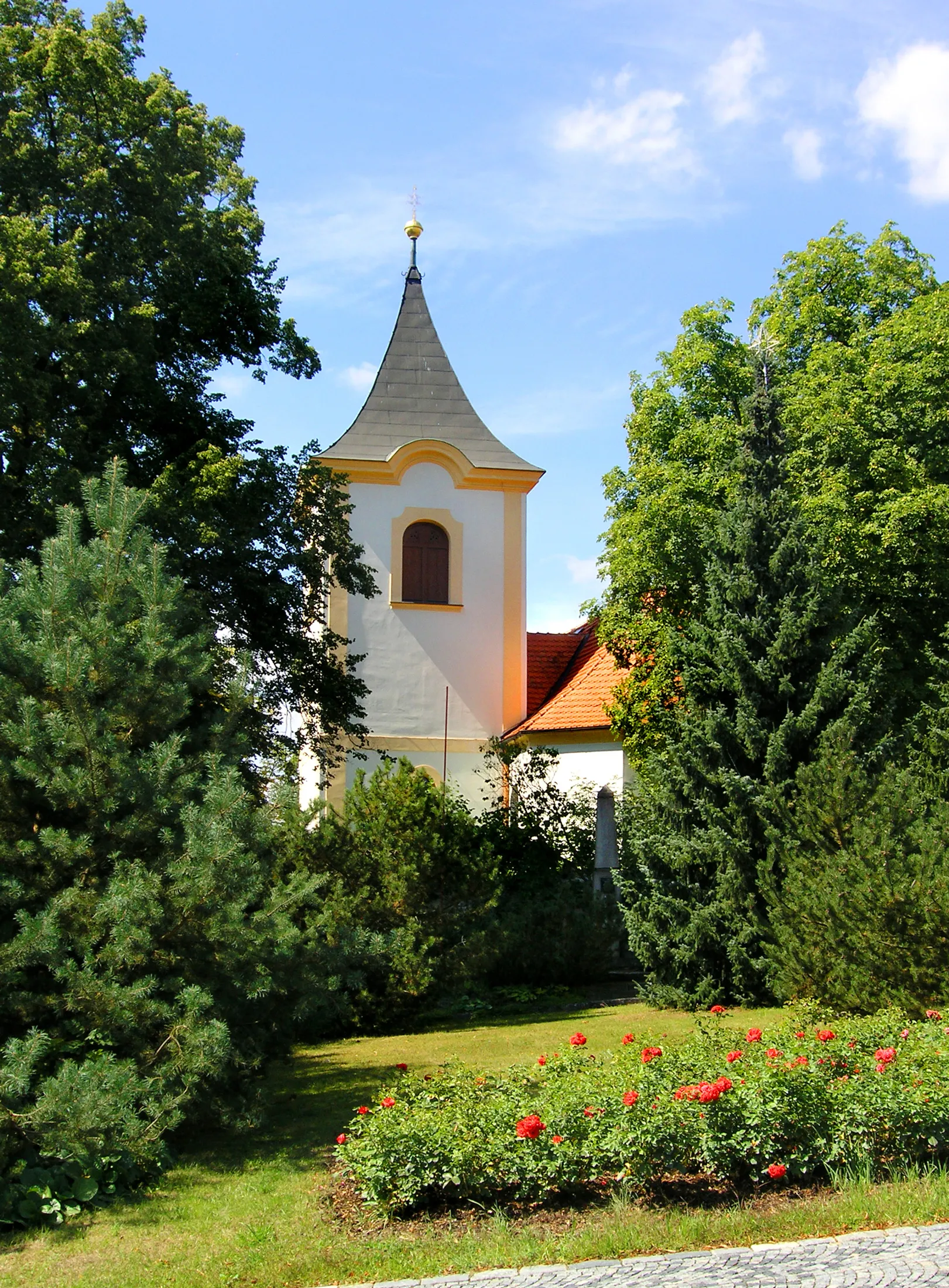 Photo showing: Our Lady of the Snow church in Velké Popovice, Czech Republic