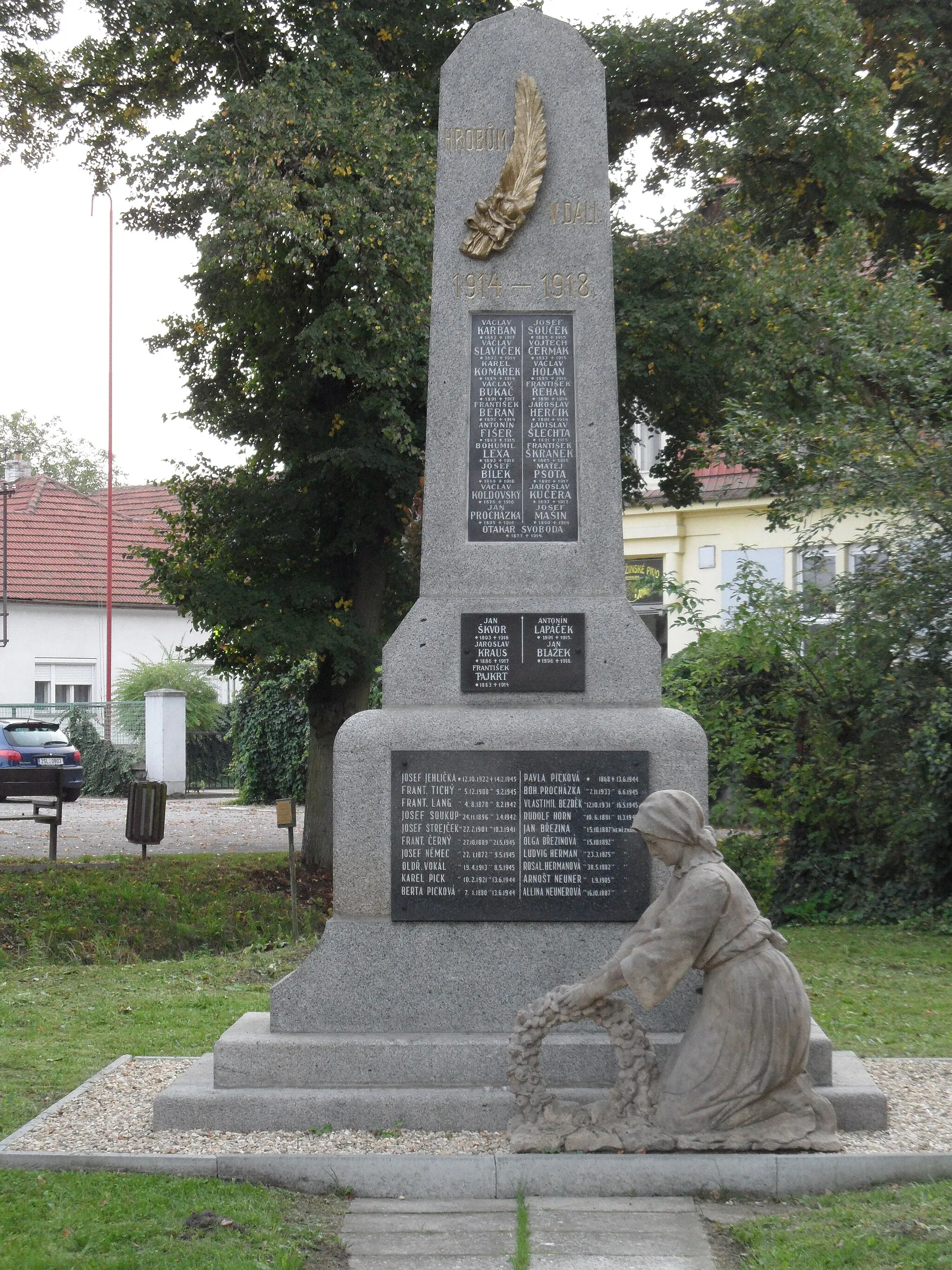 Photo showing: Velký Osek C. Memorial of Victims of WW1: Detail, Kolín District, the Czech Republic.