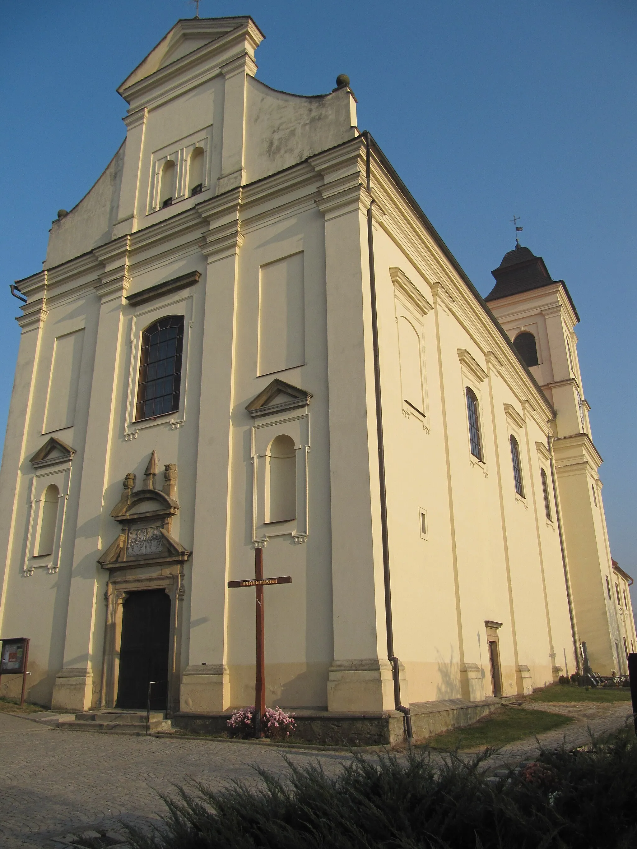 Photo showing: Bojkovice in Uherské Hradiště District, Czech Republic. Early Baroque church of St. Lawrence from the years 1651-1656.