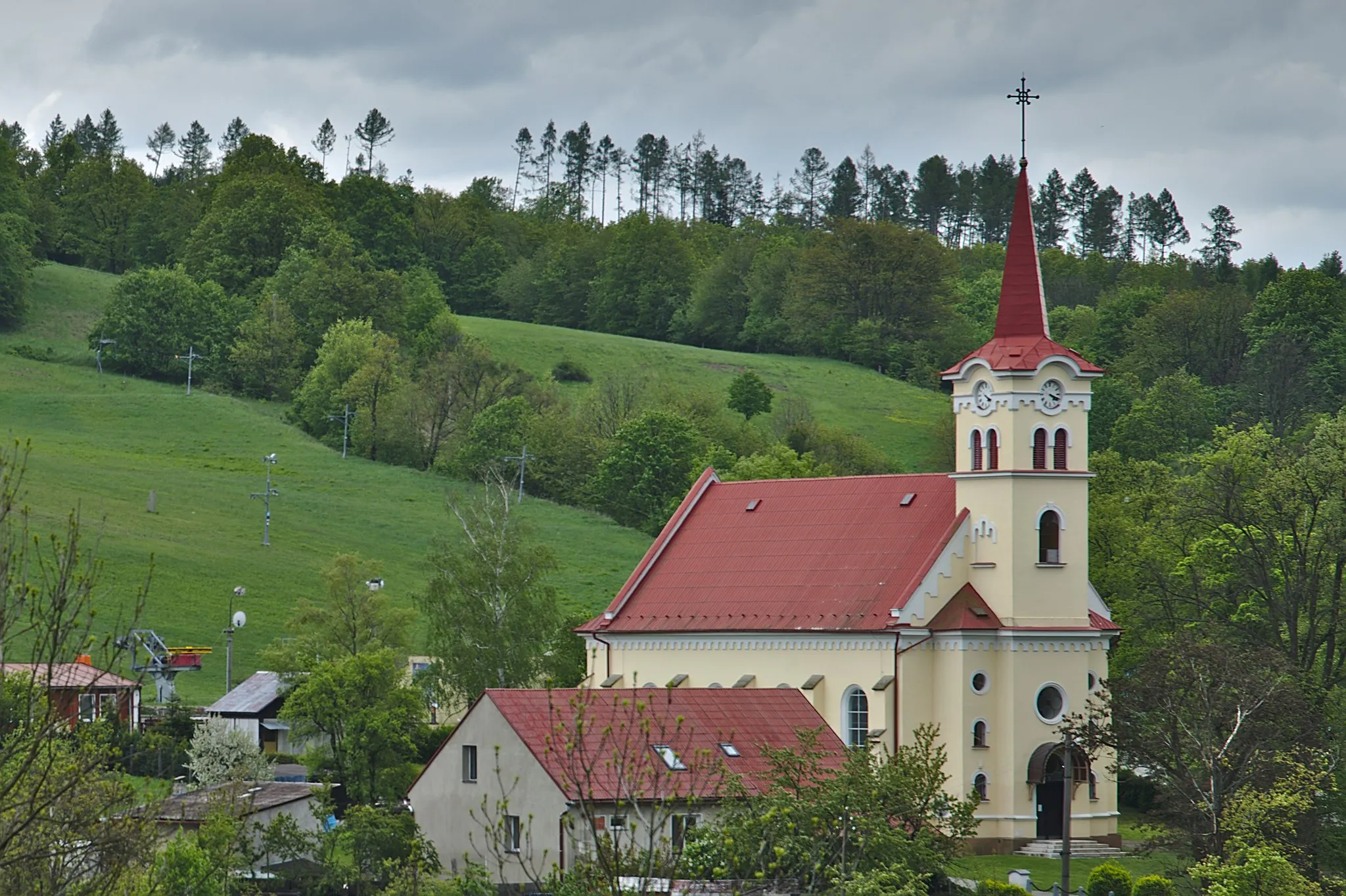 Photo showing: Church of Sacred Heart (Hlubočky)