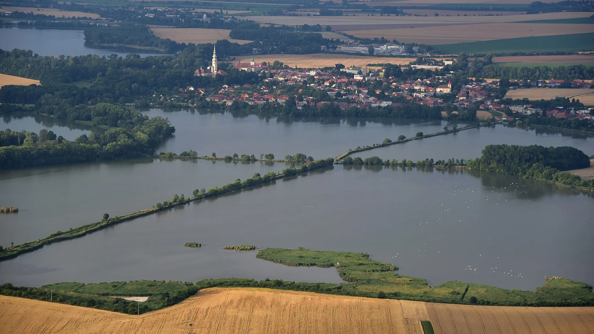 Photo showing: CZ - Tovačov, Luftaufnahme (2018)