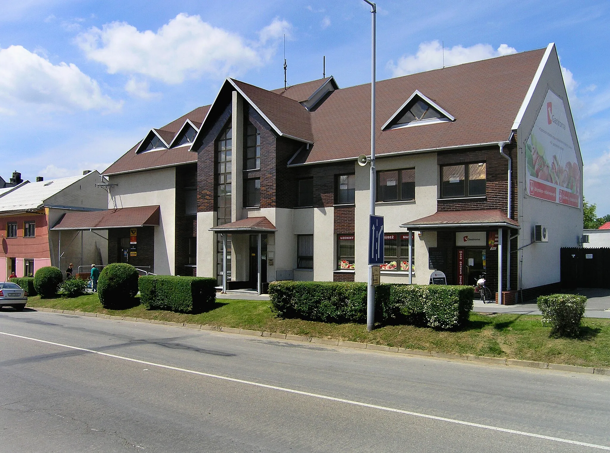 Photo showing: Post office in Zdounky, Czech Republic