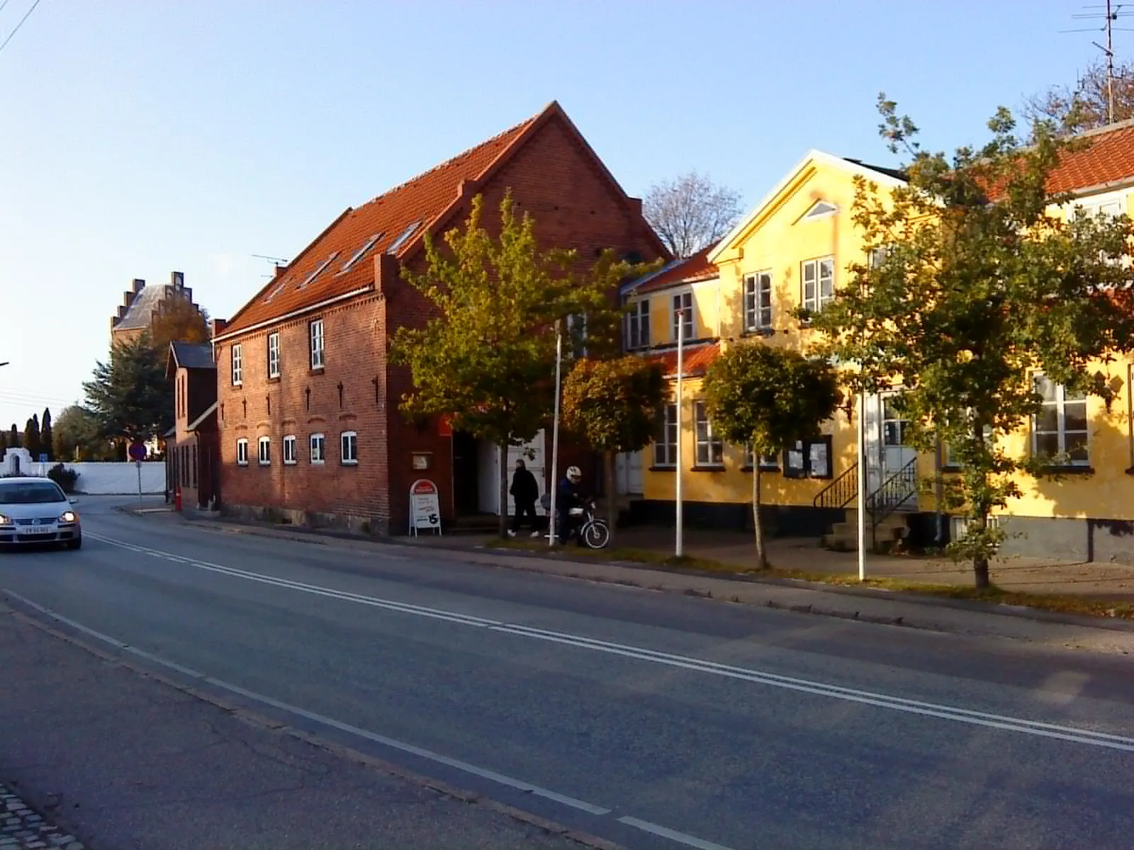 Photo showing: Græsted Inn and church, Denmark