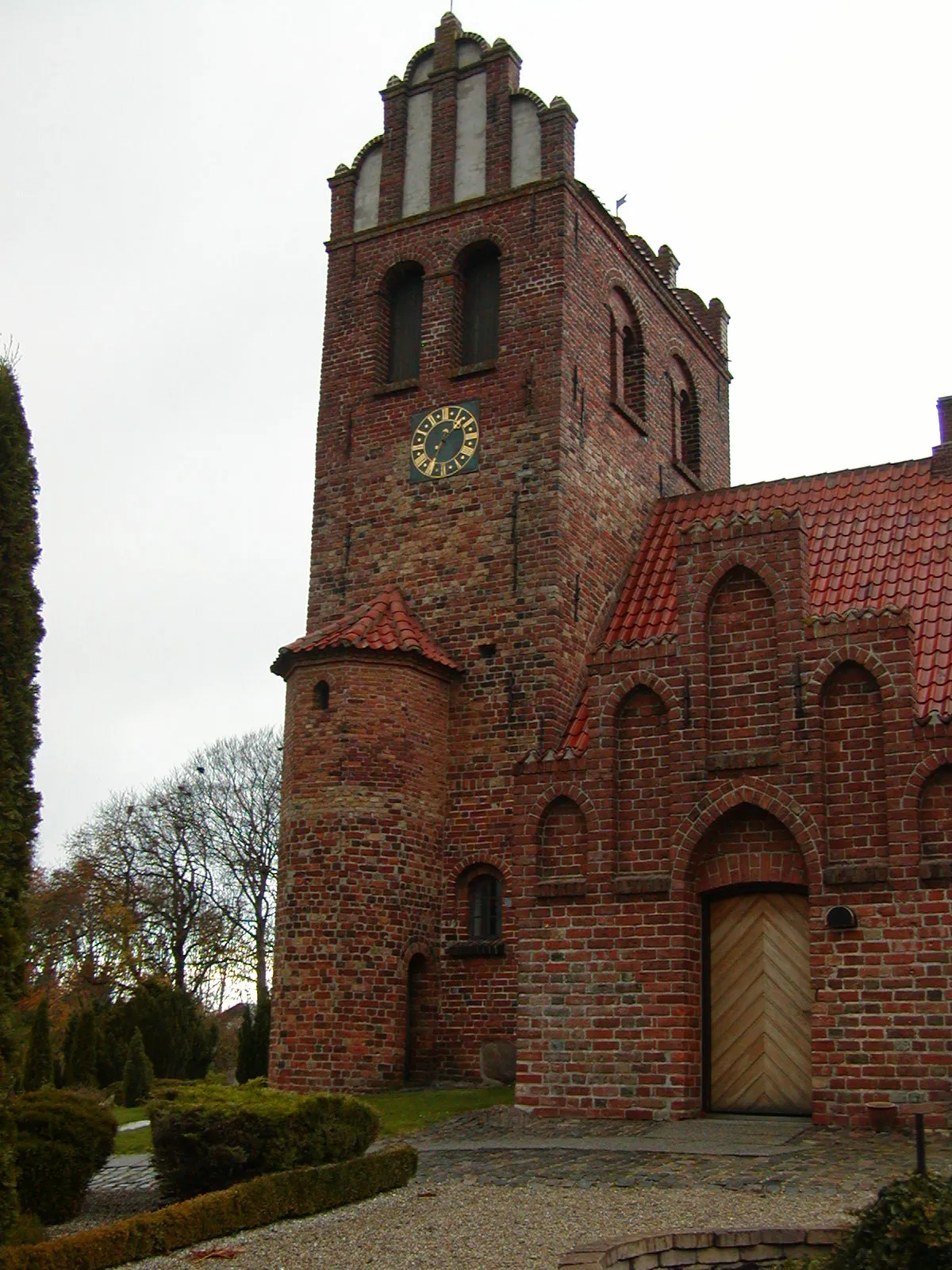 Photo showing: Renæssancetårnet på Skævinge Kirke