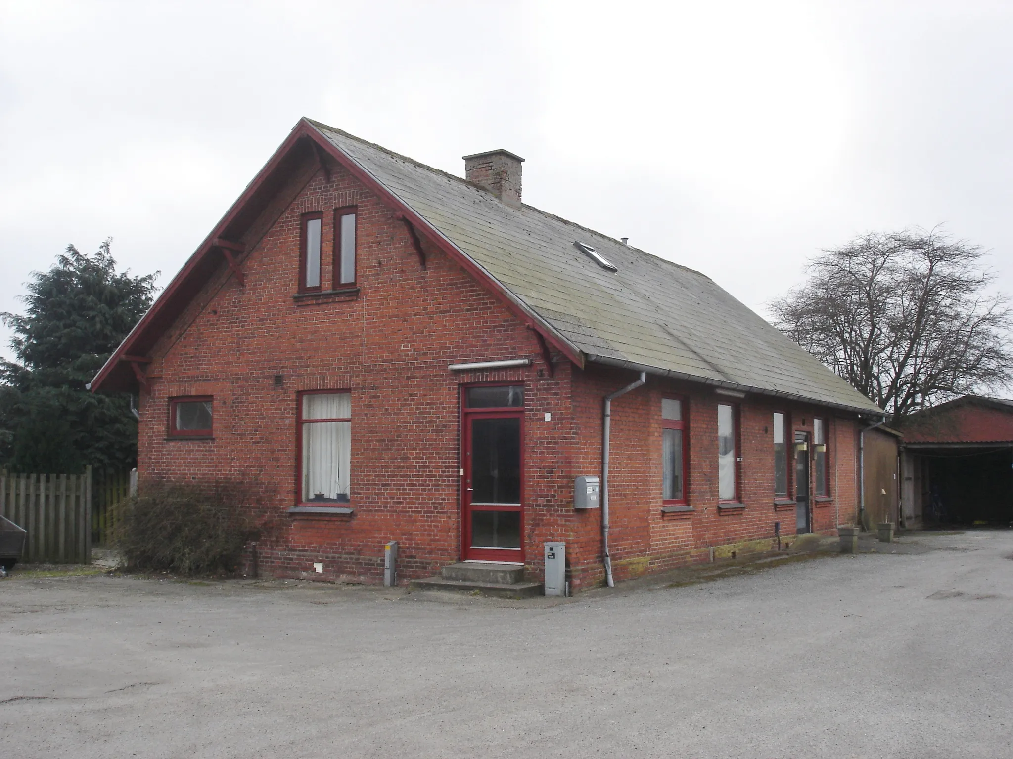 Photo showing: Hornsyld Station fra NØ