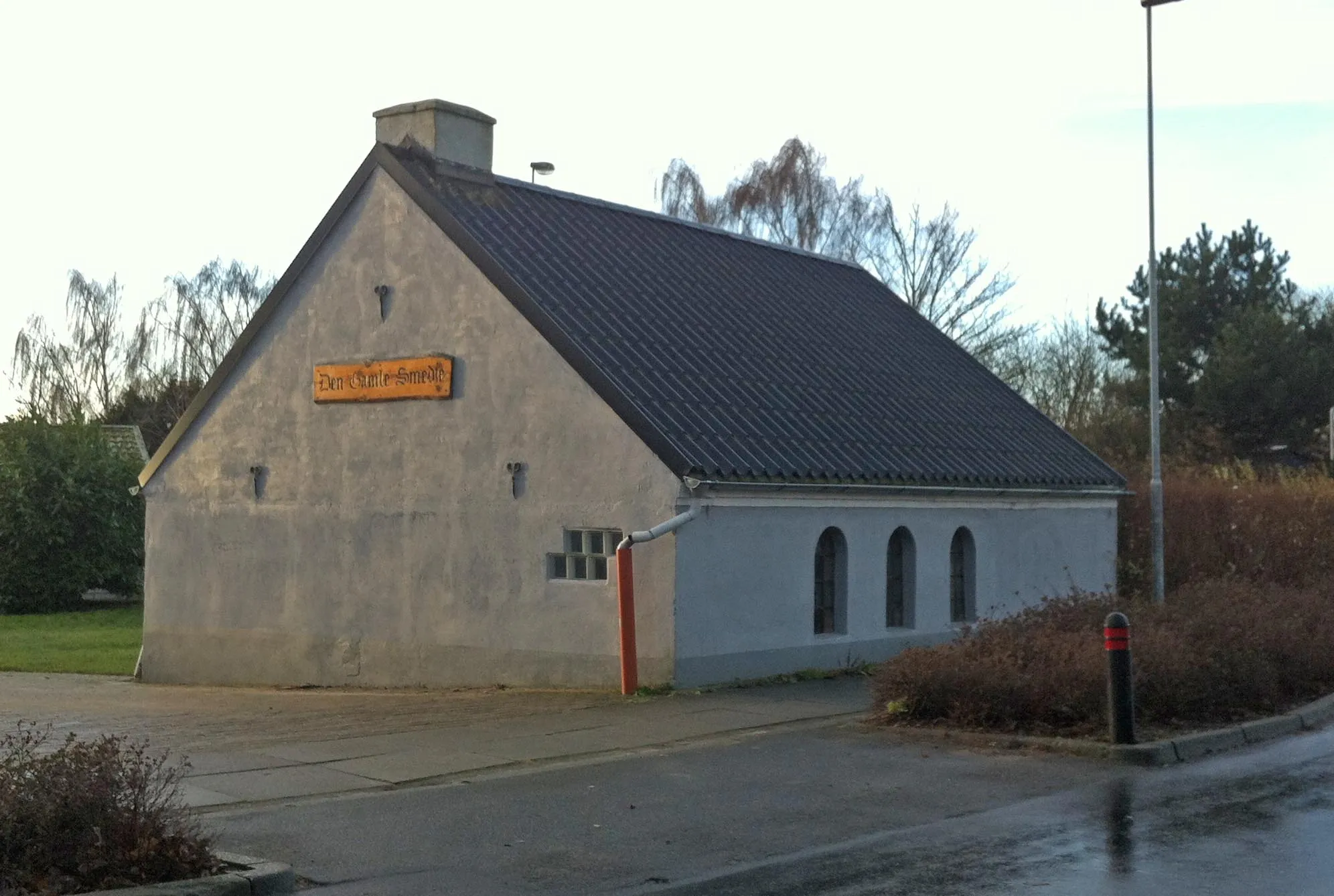 Photo showing: Den gamle smedje i Skovby