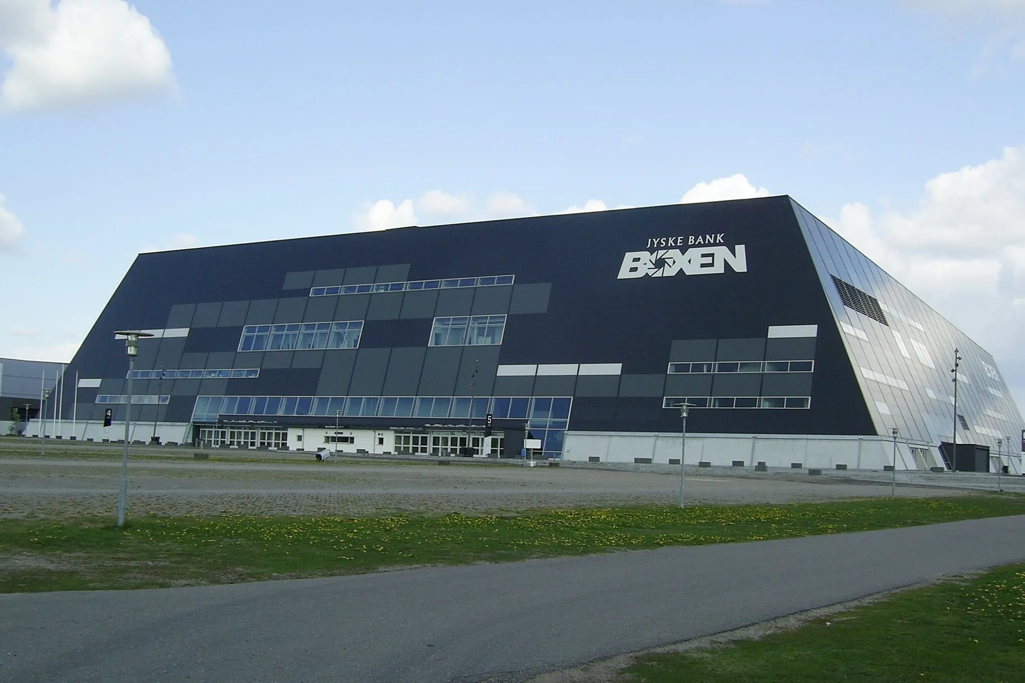 Photo showing: Jyske Bank Boxen near Messecenter Herning