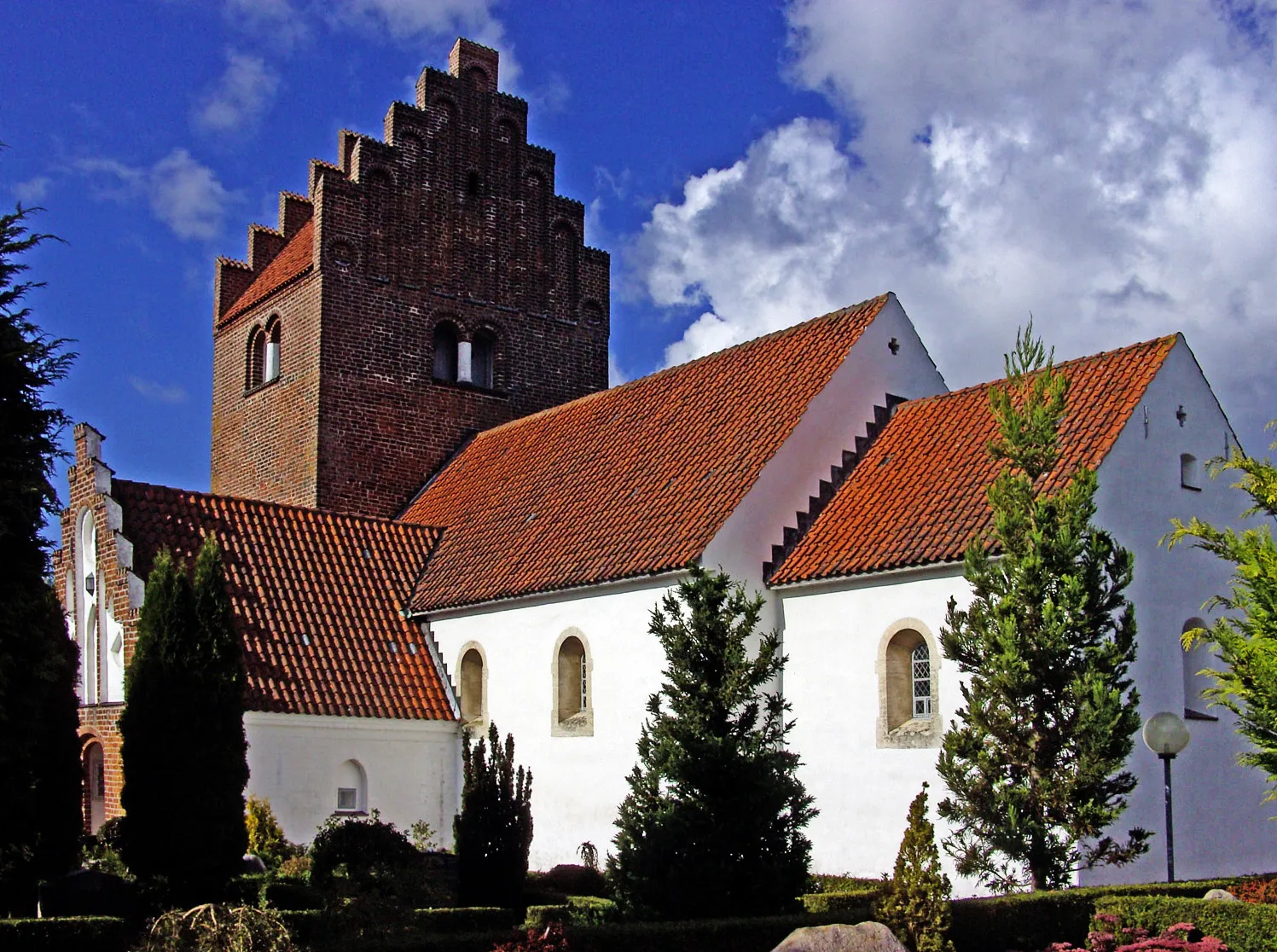 Photo showing: Søften kirke, Favrskov, fra sydøst