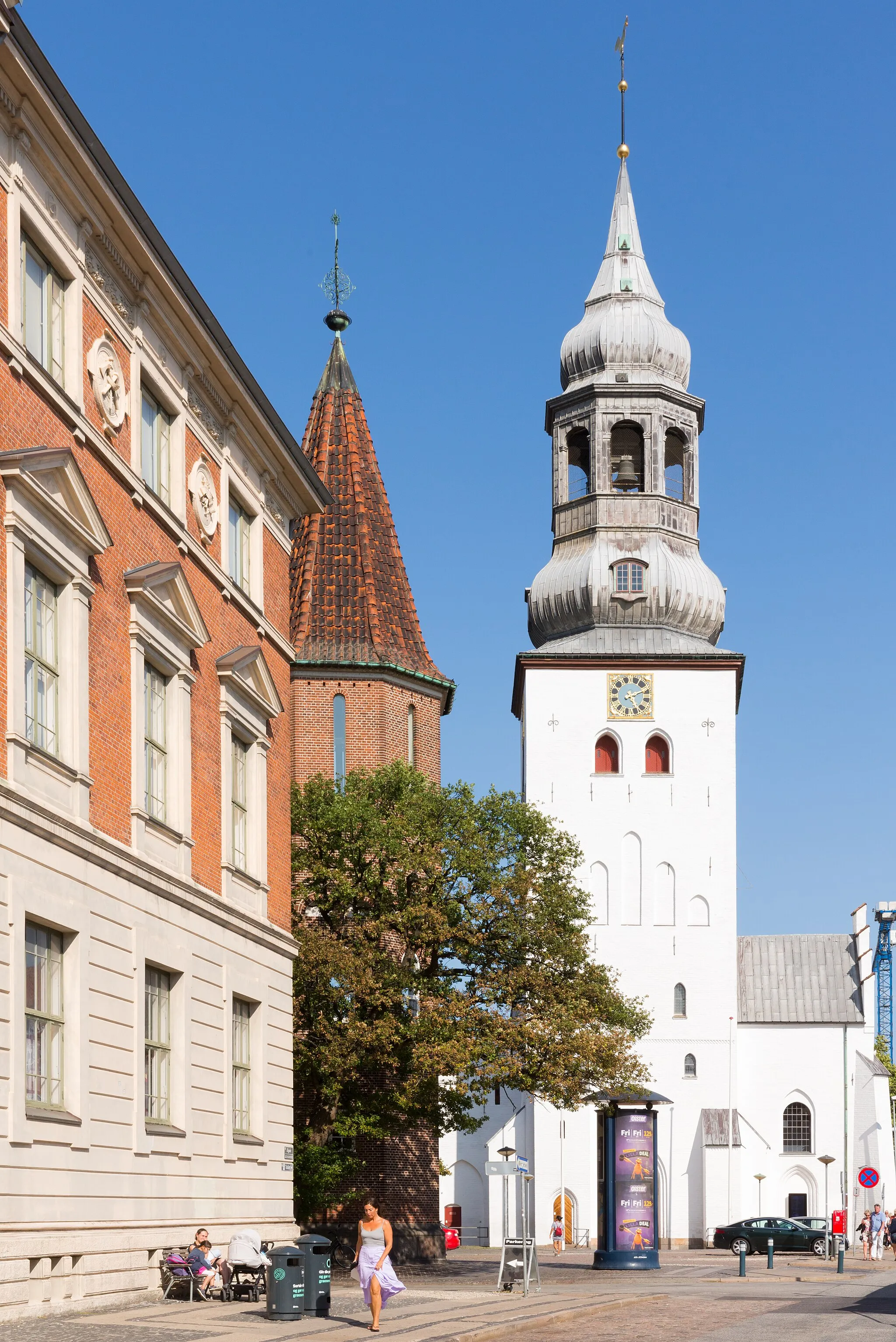 Photo showing: Algade and the tower of Budolfi Kirke, Aalborg.jpg