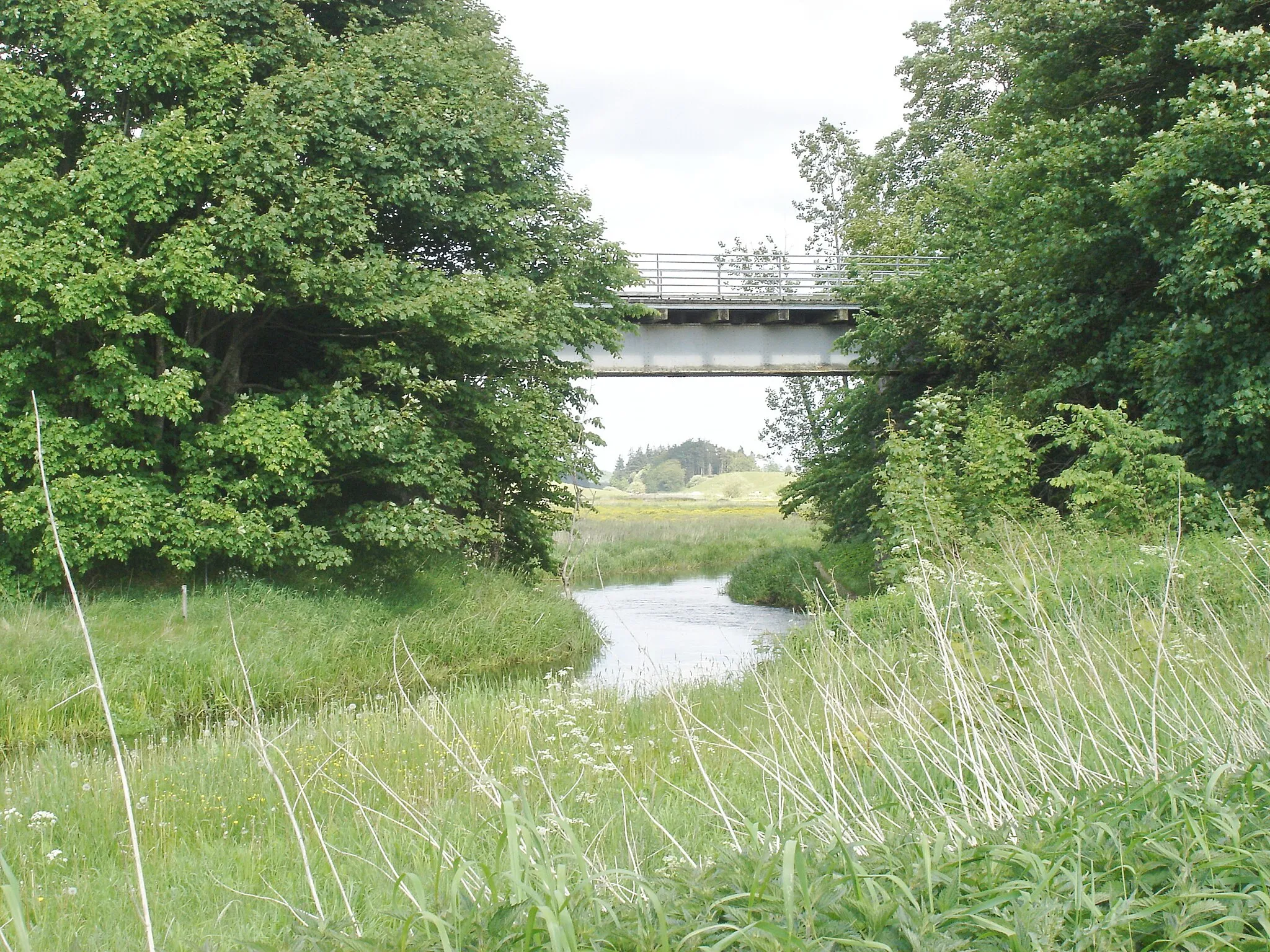 Photo showing: Himmerlandsstien krydser Simested Å SØ for Aalestrup