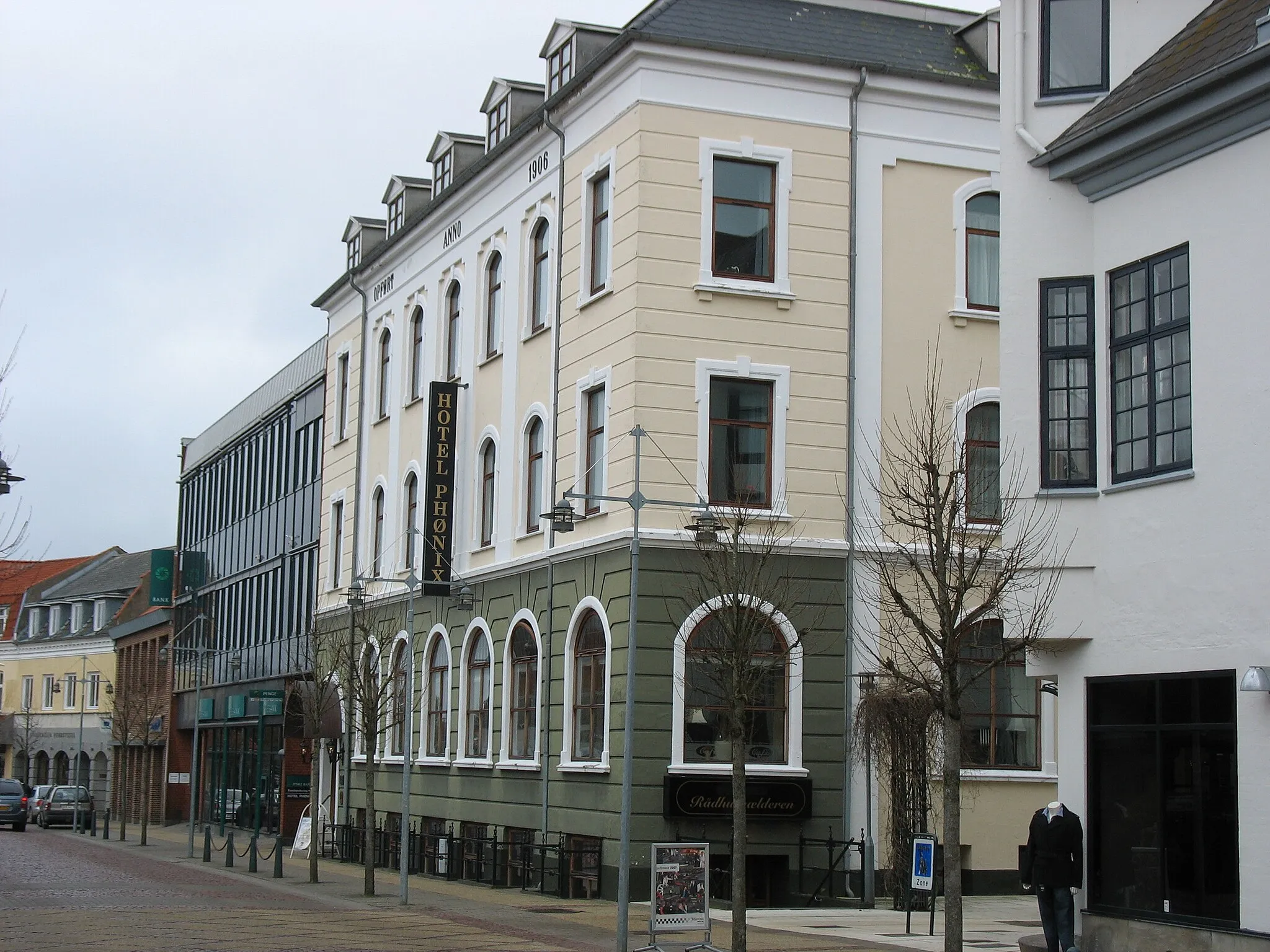 Photo showing: "Hotel Phønix" in the town "Brønderslev". The town is located in North Jutland, Denmark.