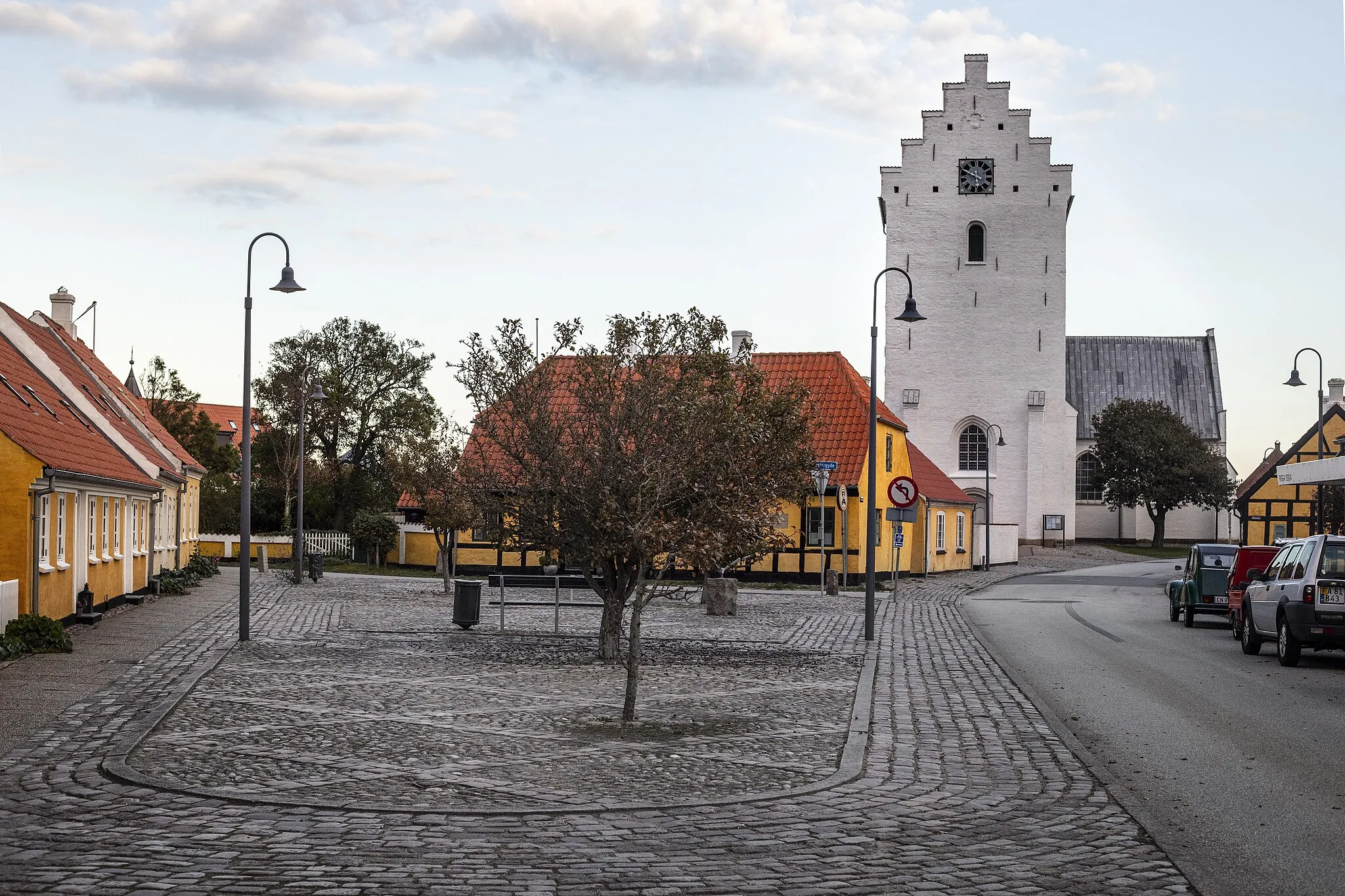 Photo showing: Sæby Kirke i Strandgade, tæt ved byens havn