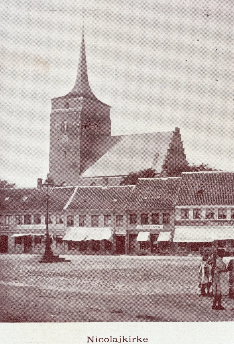 Photo showing: Skt. Nikolai kirke i Nakskov - historisk postkort fra Nakskov på Vest-Lolland
