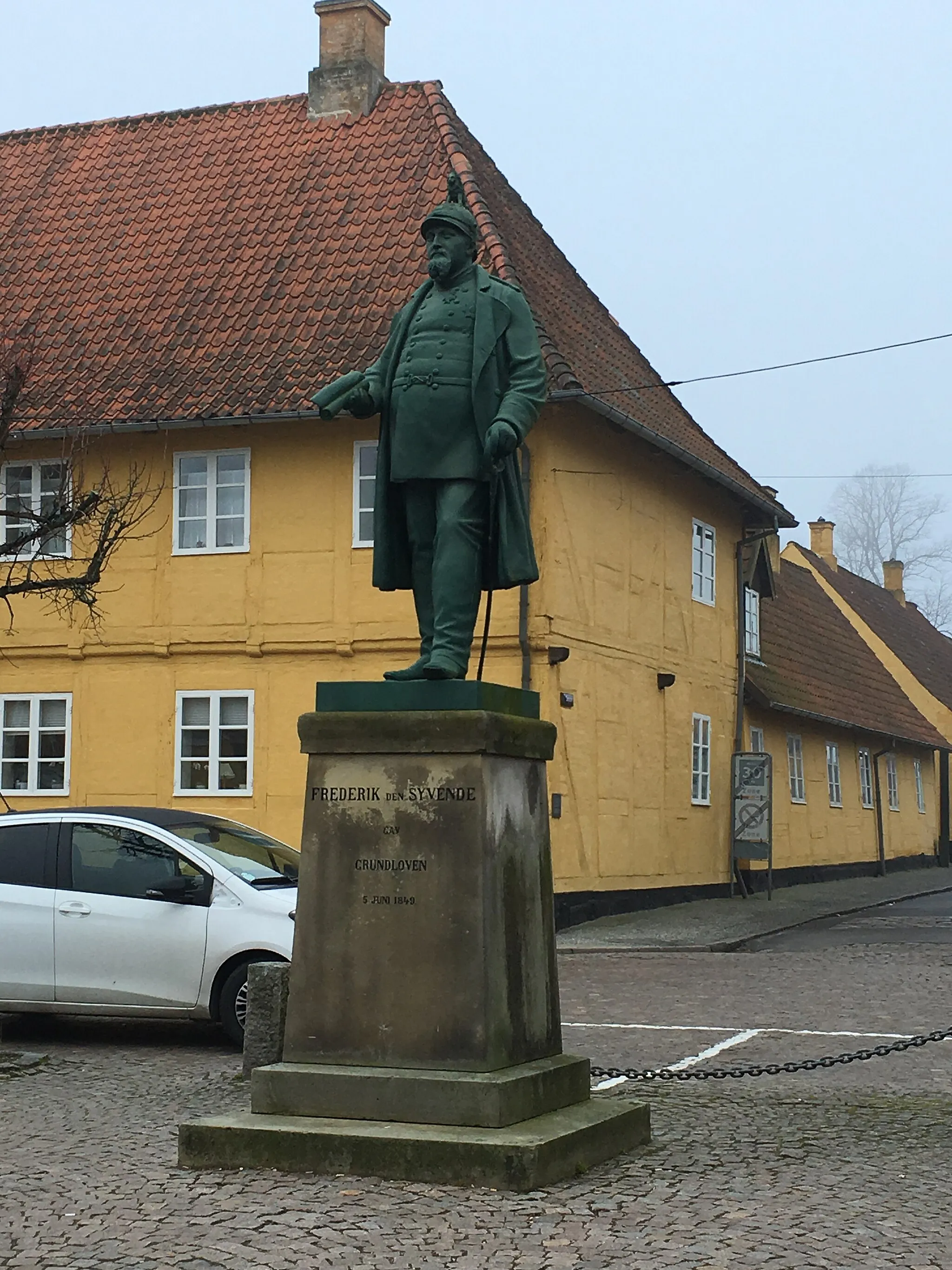 Photo showing: Statue on the sqaure in Sorø