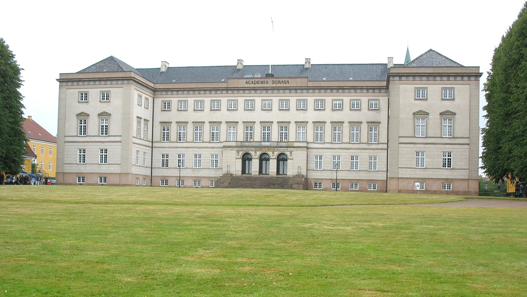 Photo showing: The academy "Sorø Akademi" in the town "Sorø" located in West Zealand, east Denmark.