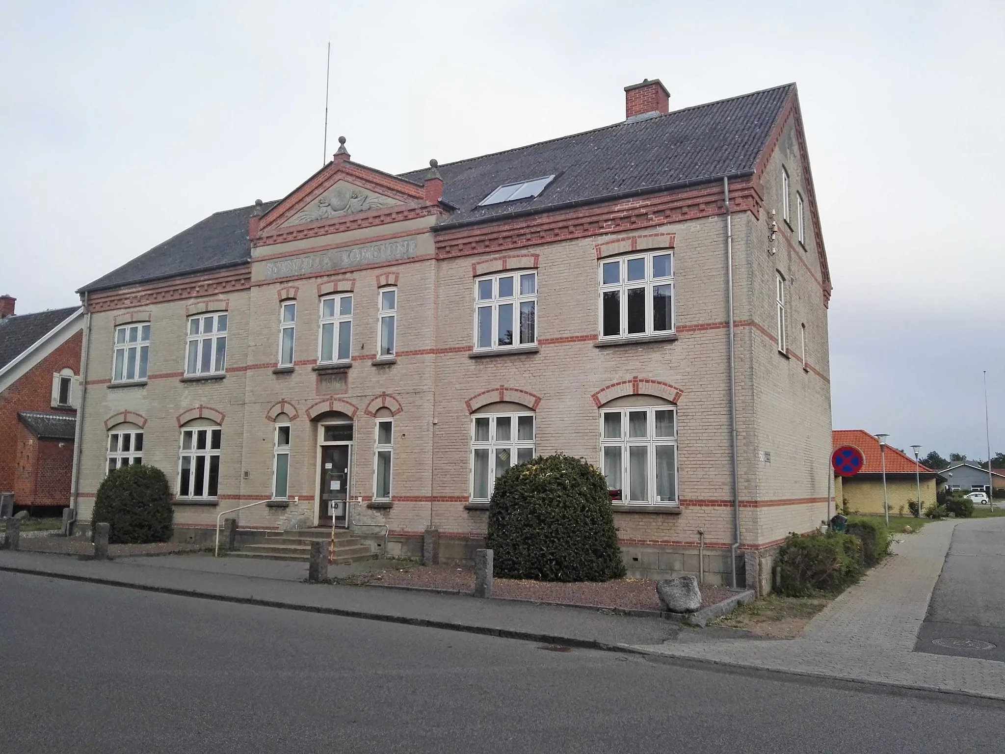 Photo showing: Stenlille Kommunes rådhus på Hovedgaden 60 i Stenlille