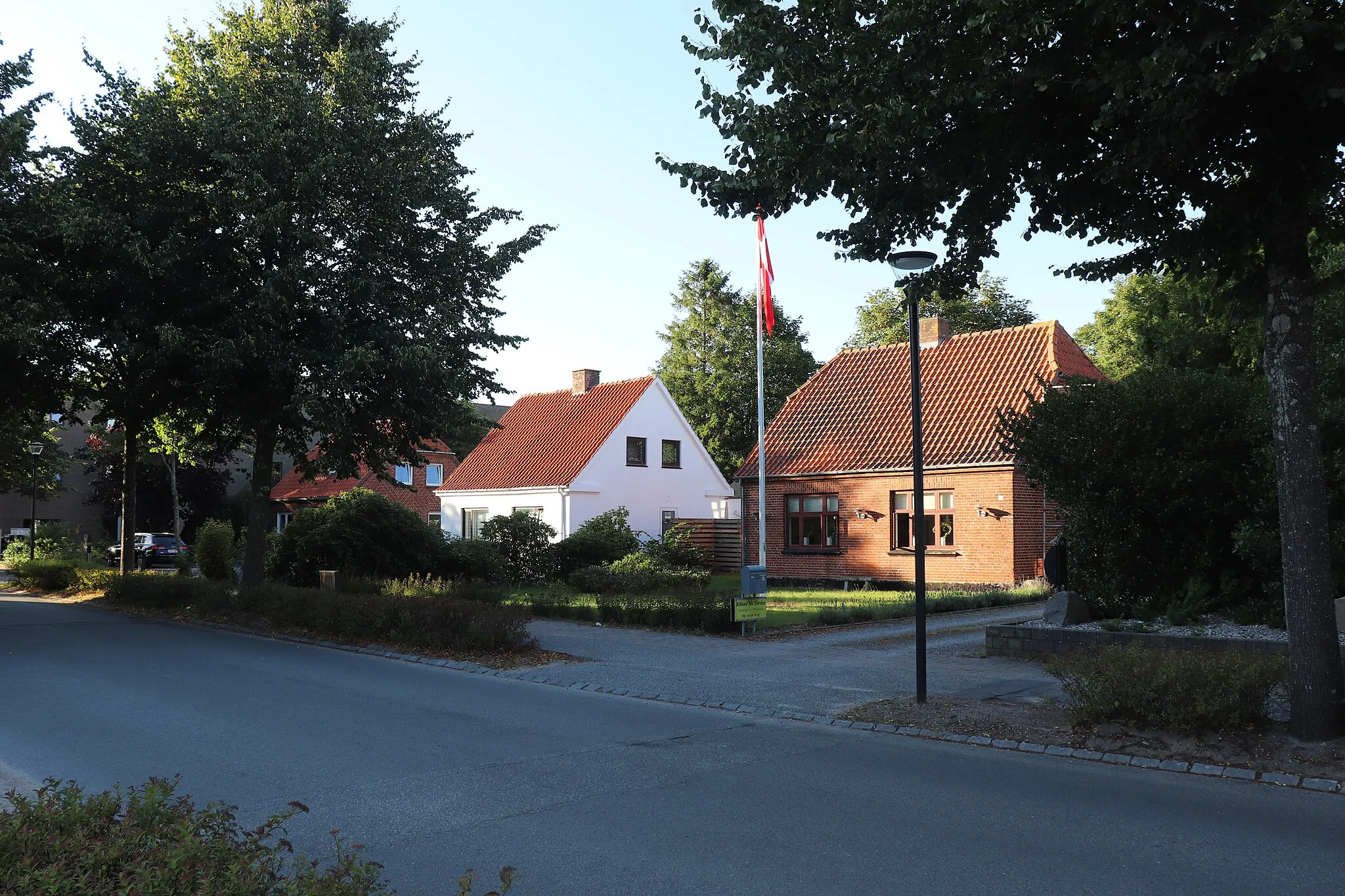 Photo showing: Billund - houses in Hovedgaden