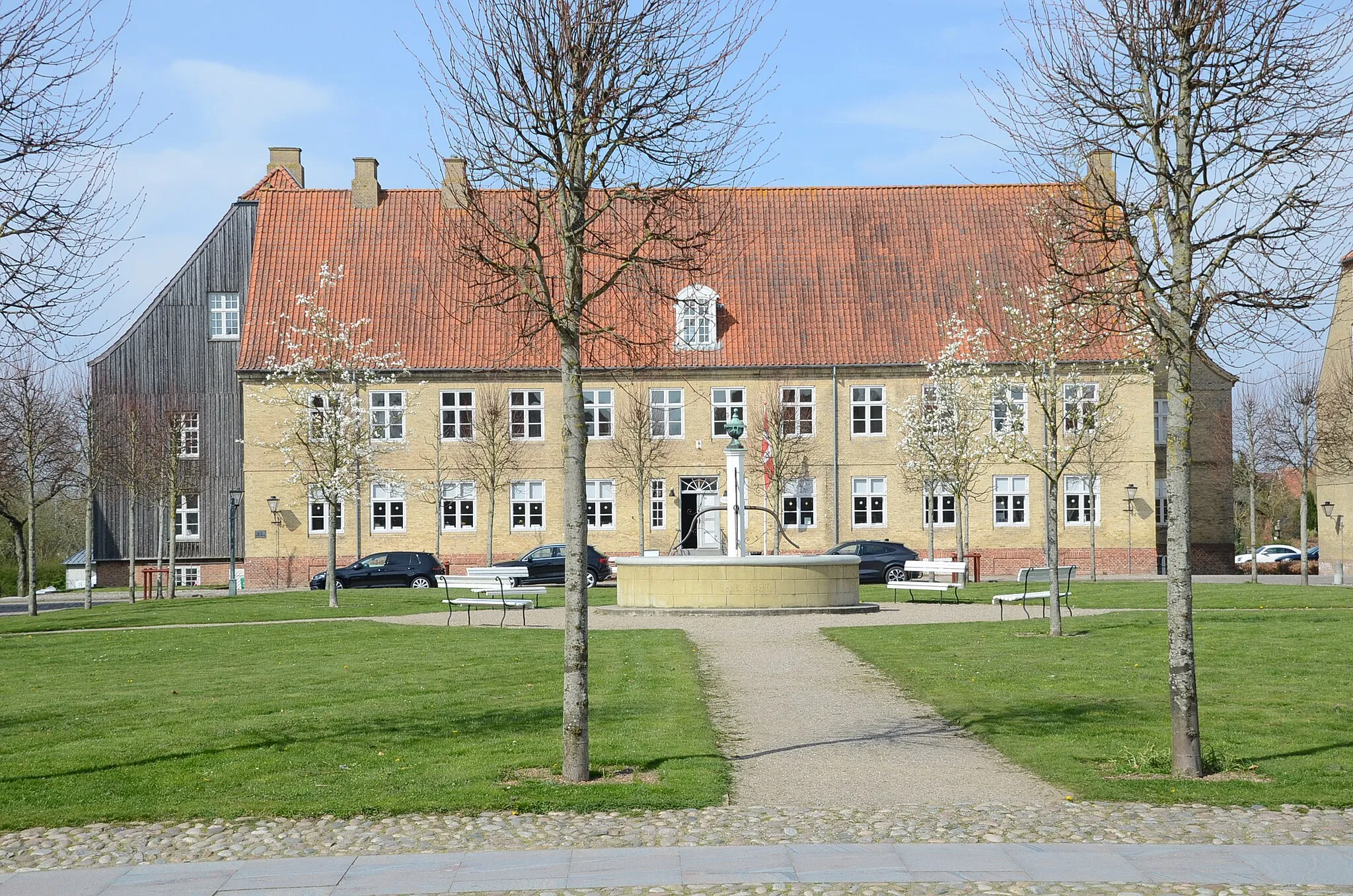Photo showing: Central plads i Christiansfeld