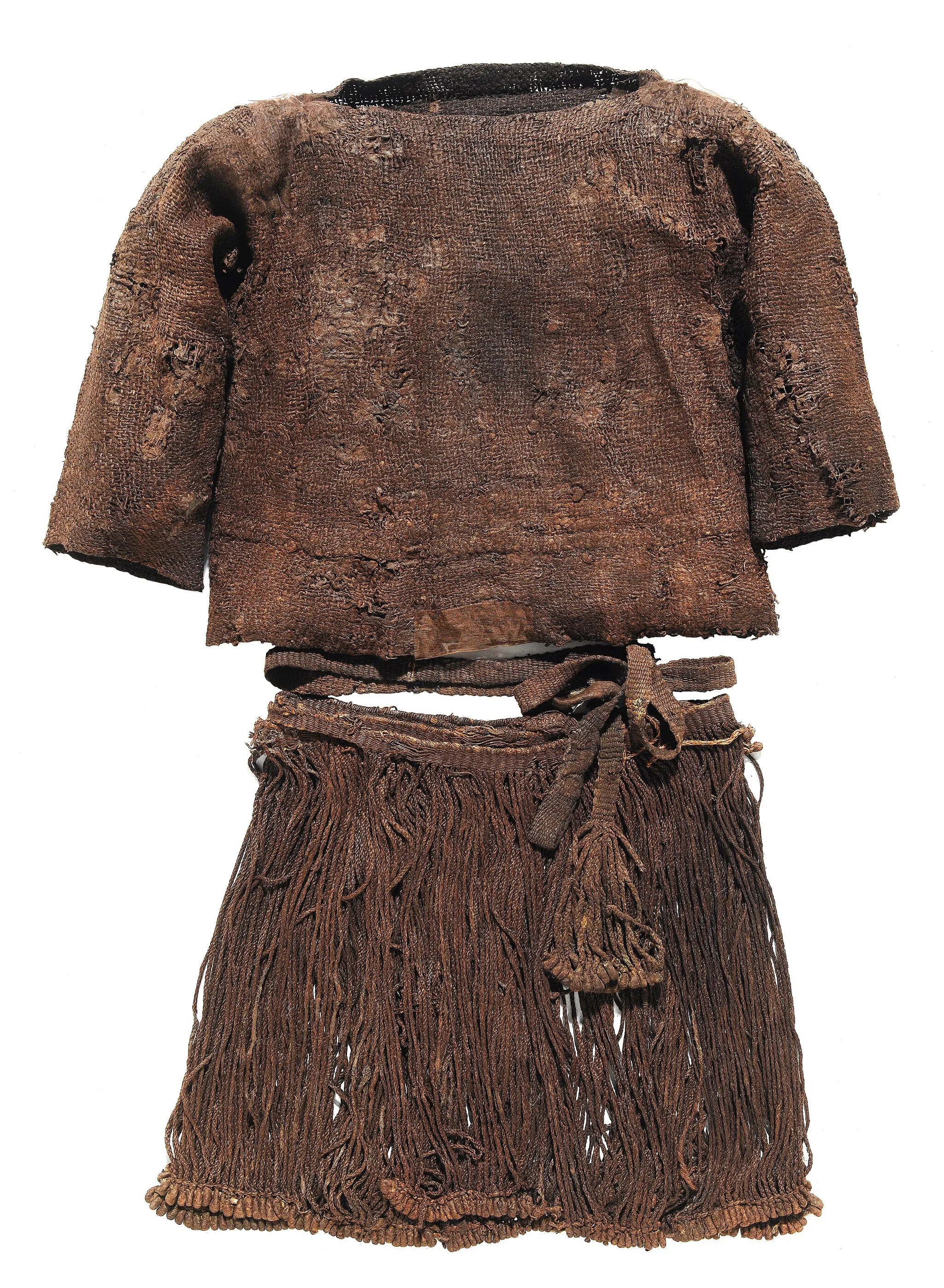 Photo showing: Egtved girls outfit in the grave, Nationalmuseet, Danmark