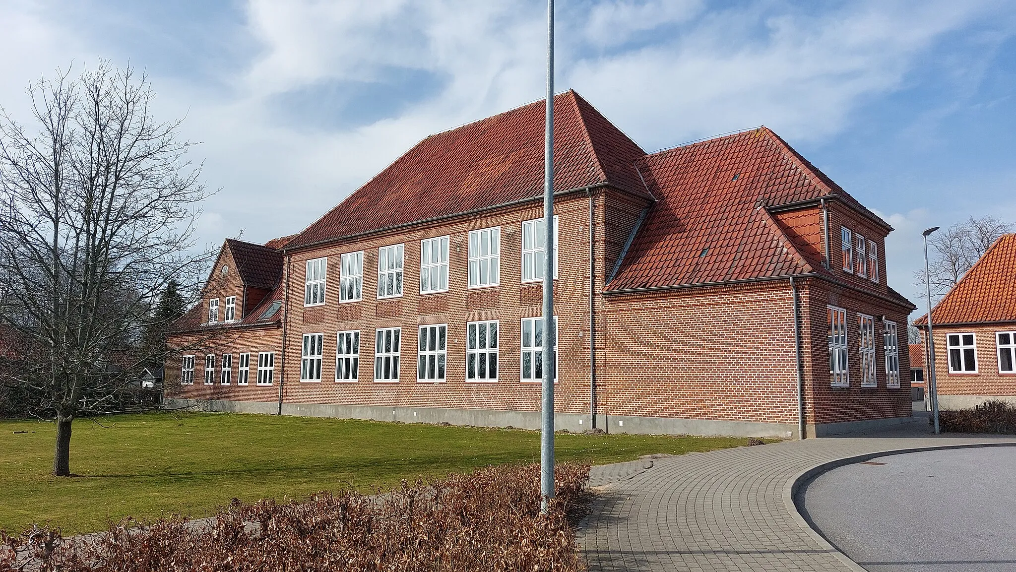 Photo showing: Rødding Skole