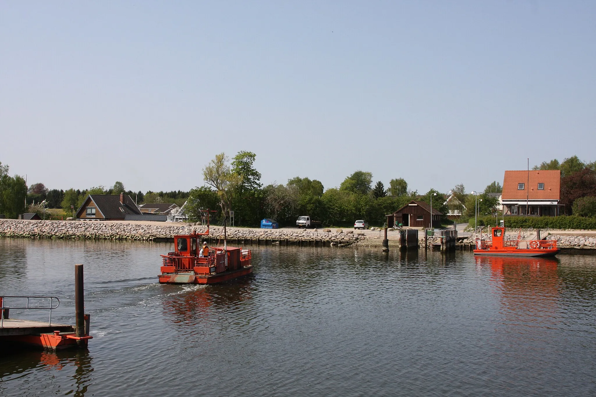 Photo showing: Stige Færge, the ferry which carries pedestrians and bicyclists across Odense Kanal