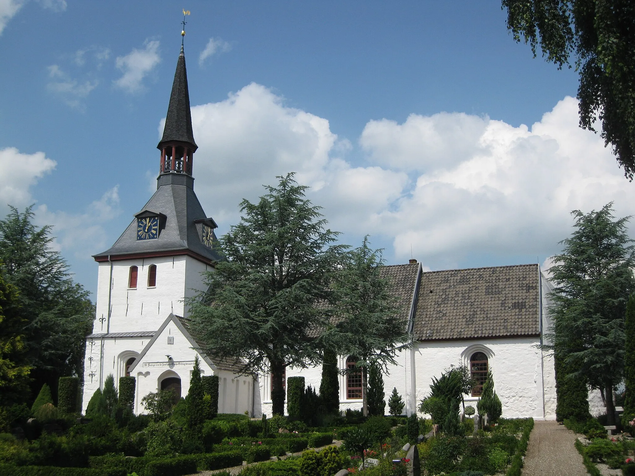Photo showing: The church "Tinglev Kirke" in the small town "Tinglev". The town is located in Southern Jutland (in south Denmark).