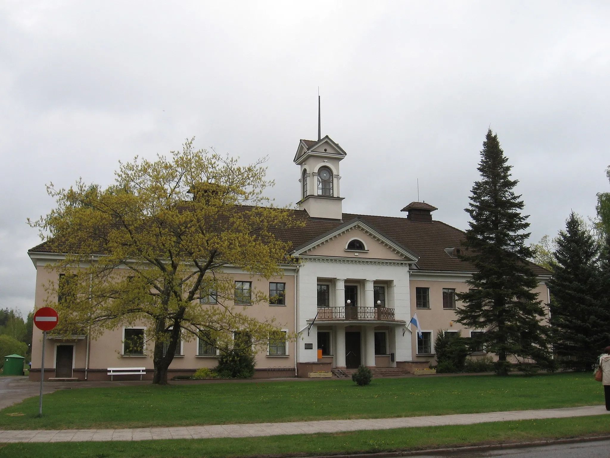 Photo showing: Elva linnavalitsuse hoone