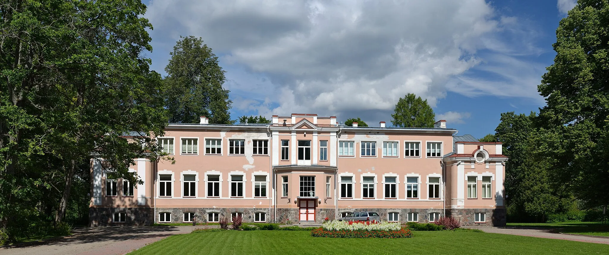 Photo showing: Tohisoo manor main building