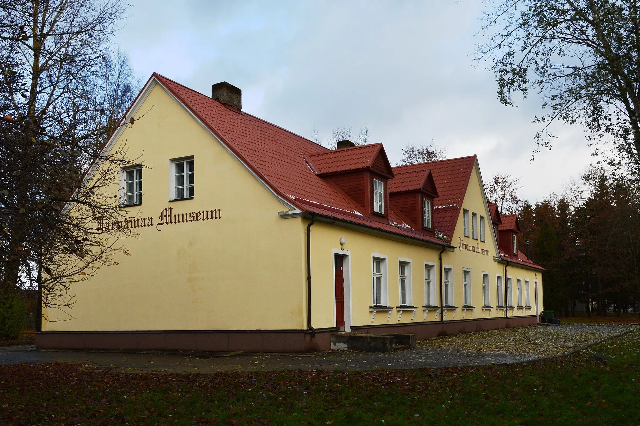 Photo showing: Järvamaa Muuseum, Lembitu puiestee 5.