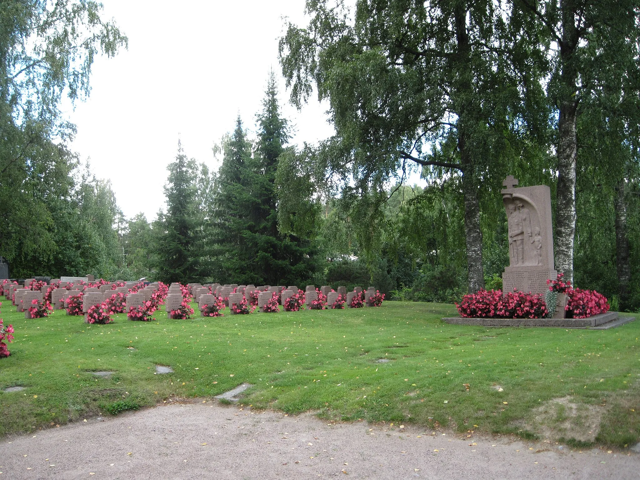 Photo showing: Military cemetary at church in Renko, Finland
