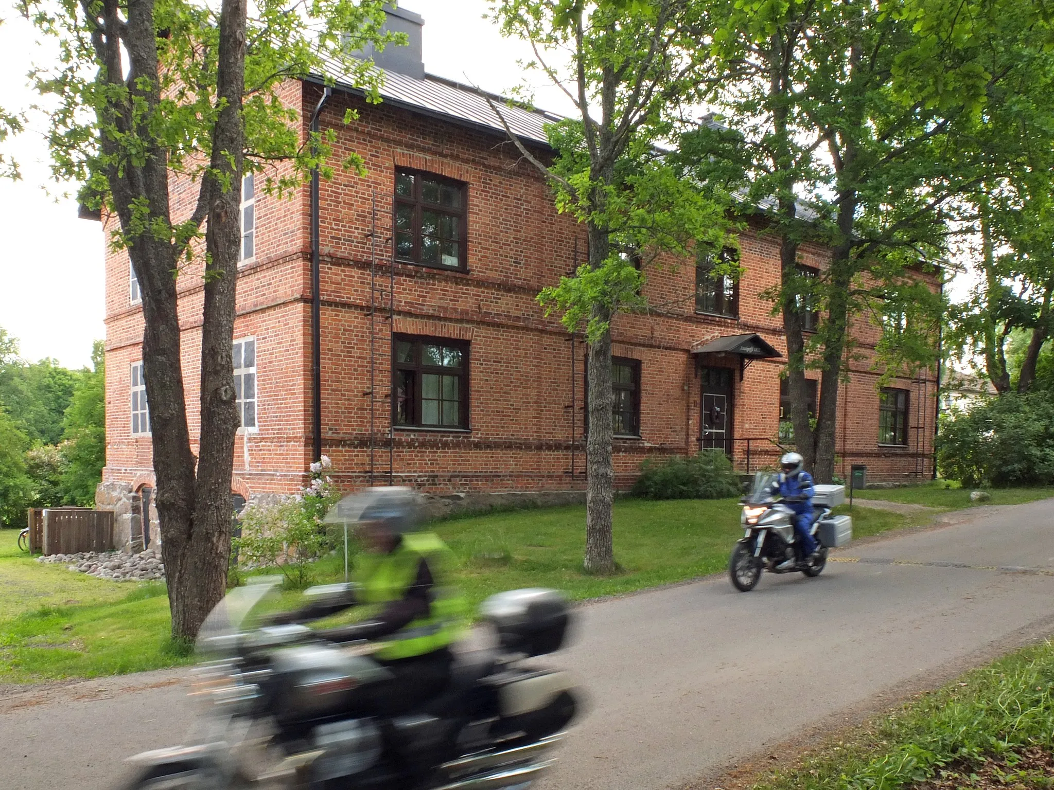 Photo showing: Anttipoffi building from year 1852 at Mathildedal Bruk (Mathildedalin Ruukki), Perniö, Salo, Finland. Address: Matildan puistotie 11, Mathildedal.