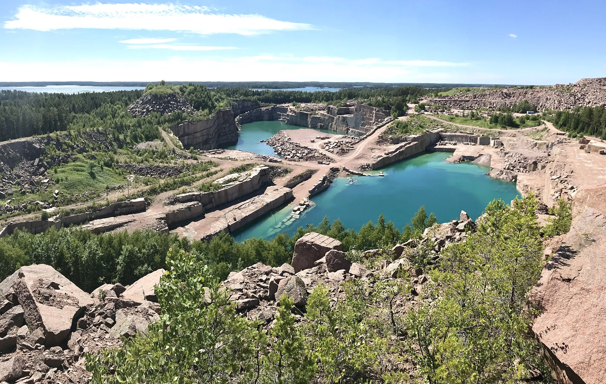 Photo showing: Hilloinen dimension store quarry in Taivassalo, Finland.